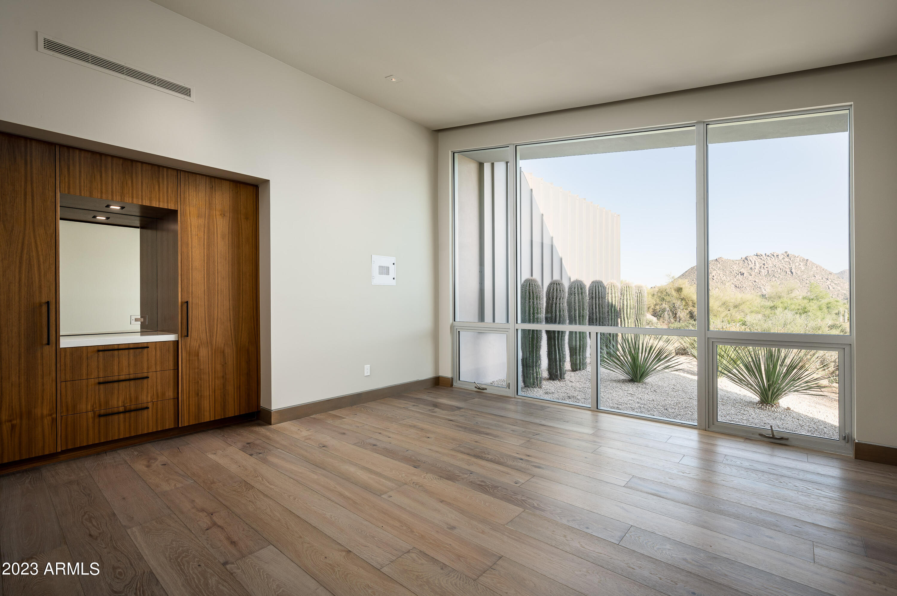 ESTANCIA - Residential