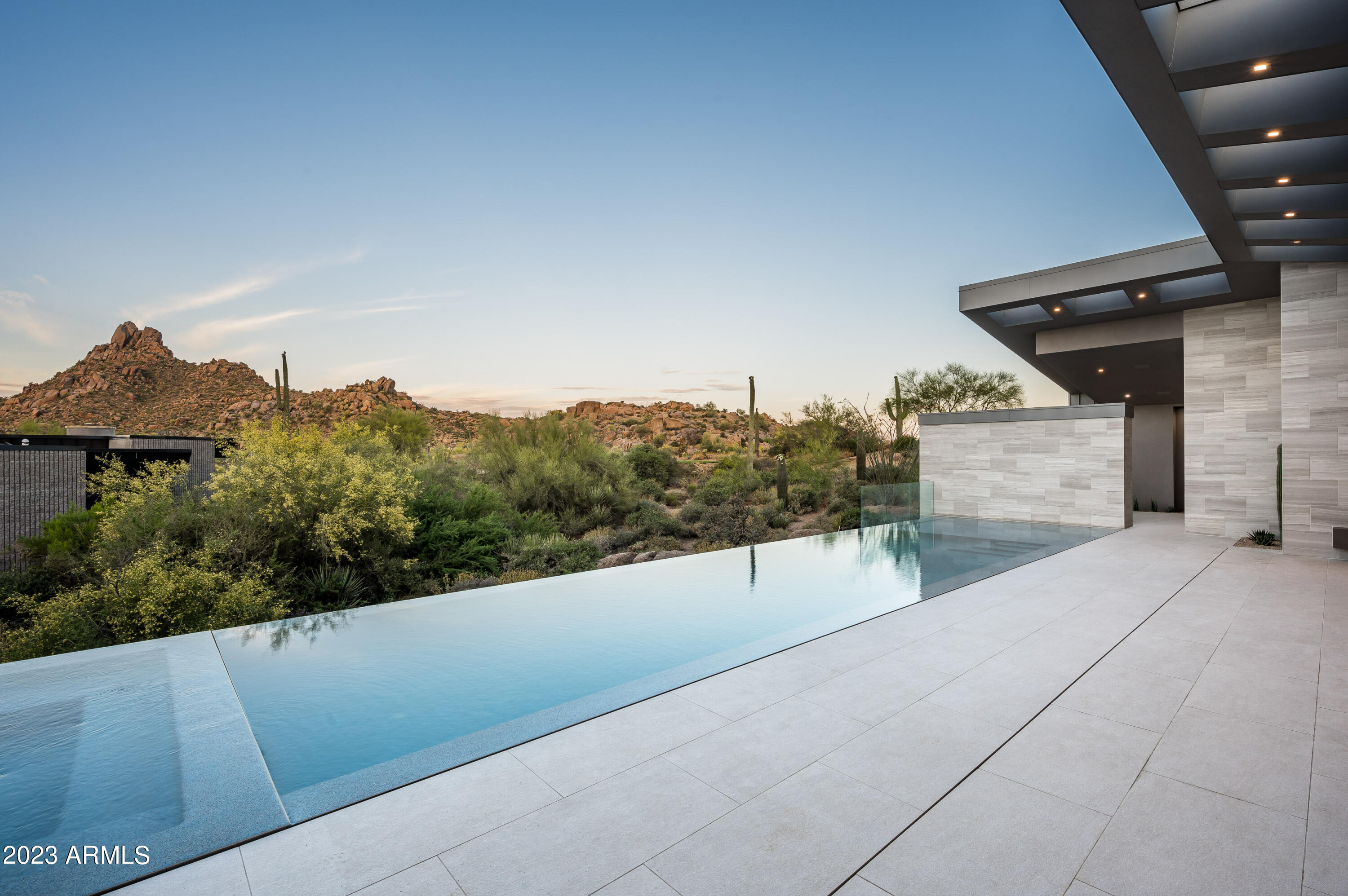ESTANCIA - Residential