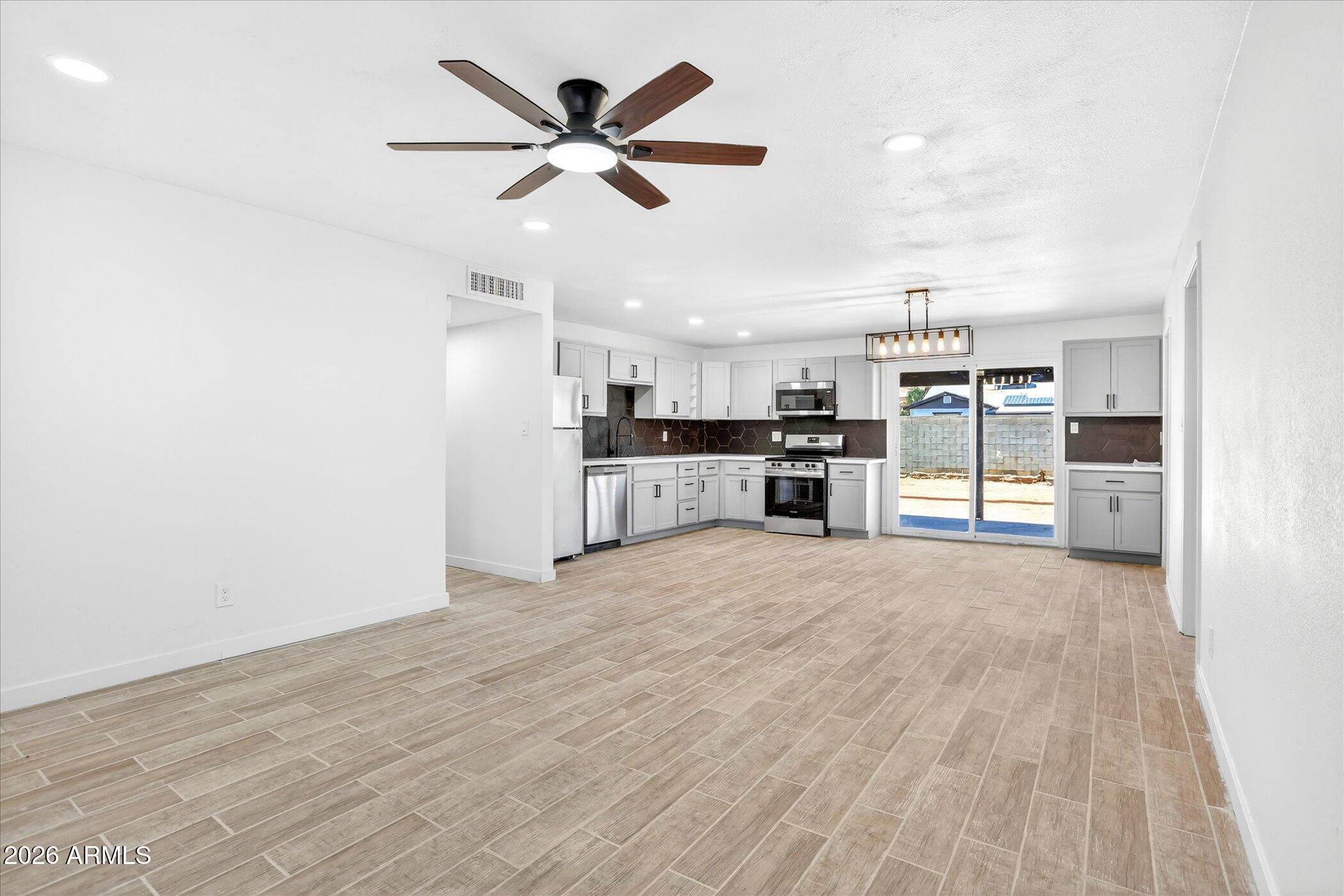 MARYVALE TERRACE NO. 52 - Residential