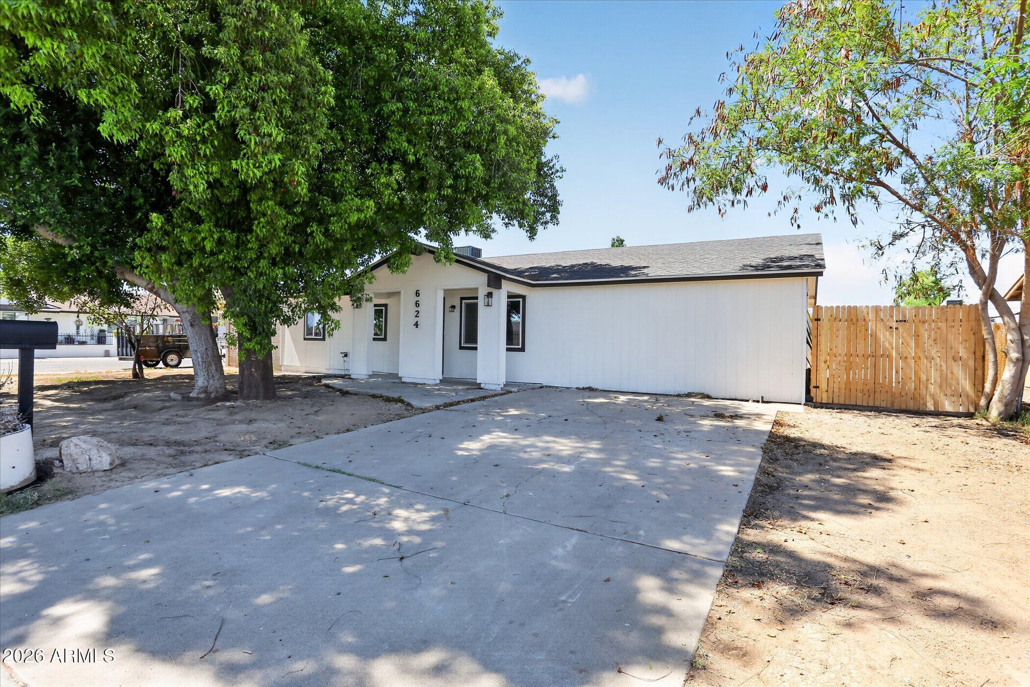 MARYVALE TERRACE NO. 52 - Residential
