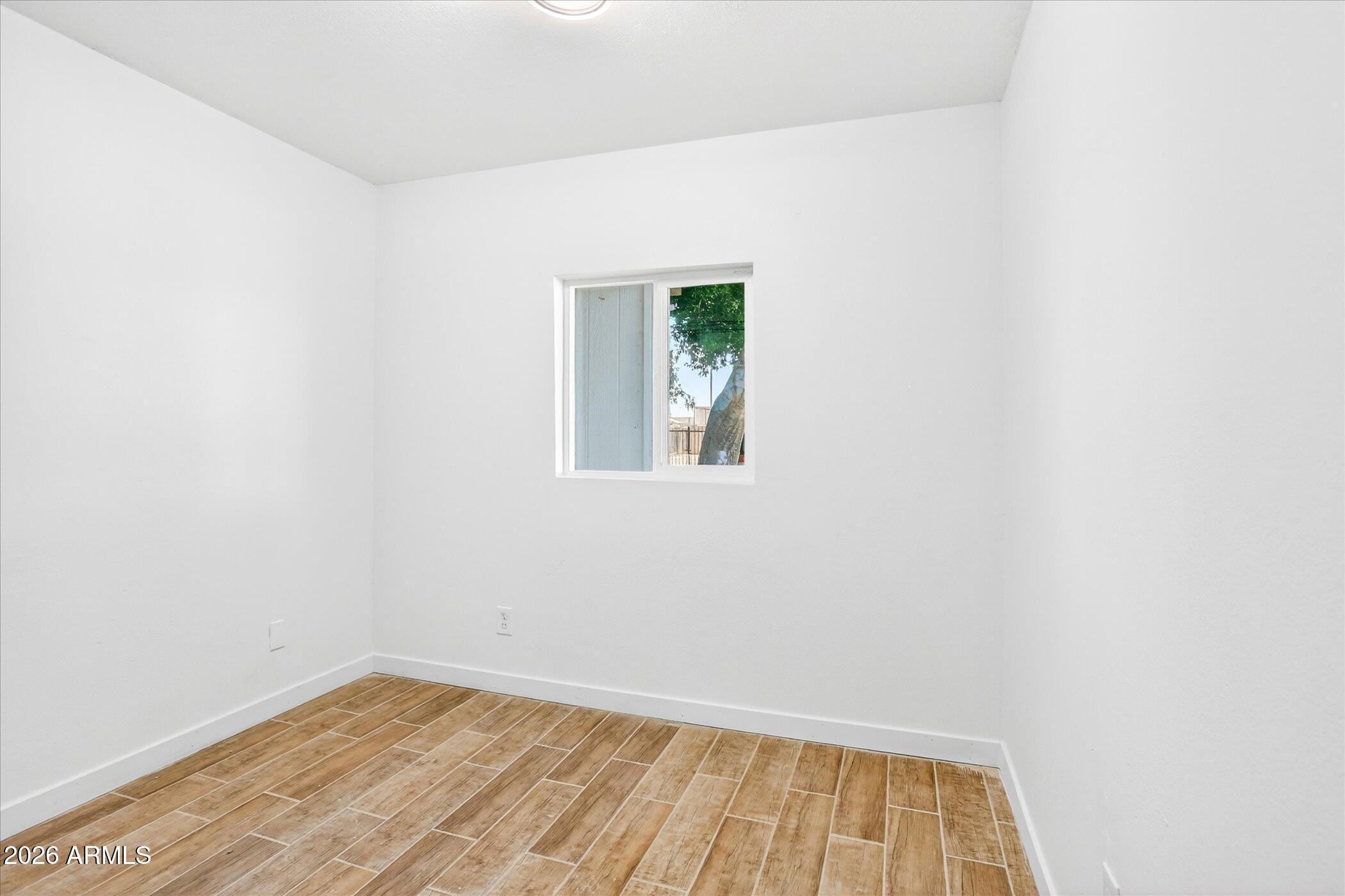 MARYVALE TERRACE NO. 52 - Residential