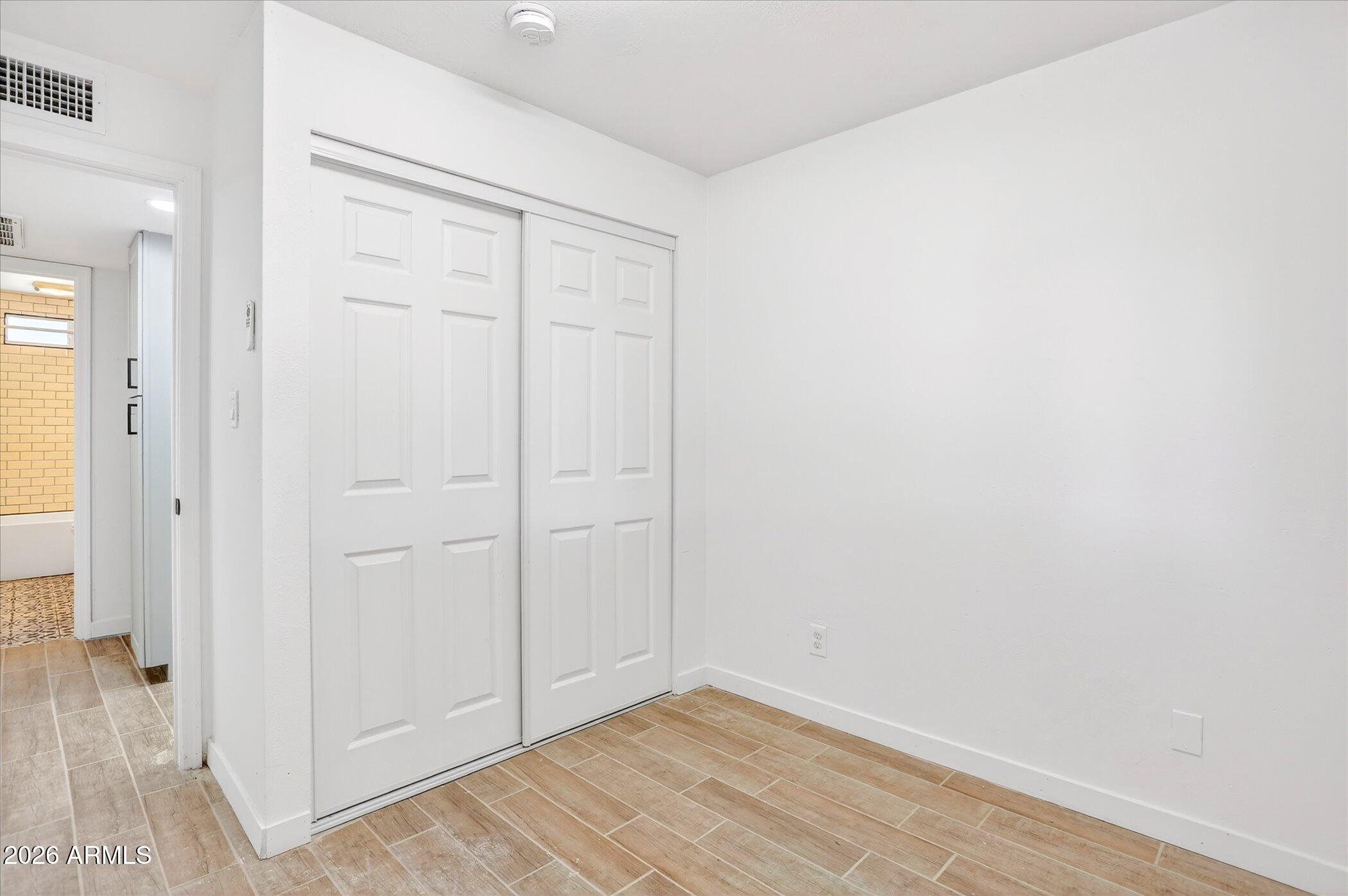 MARYVALE TERRACE NO. 52 - Residential