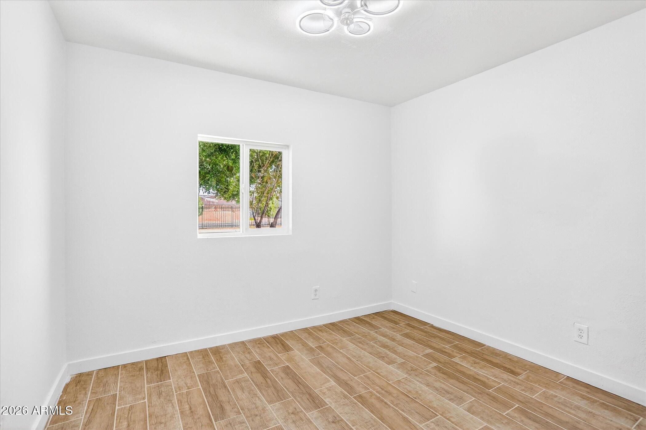 MARYVALE TERRACE NO. 52 - Residential