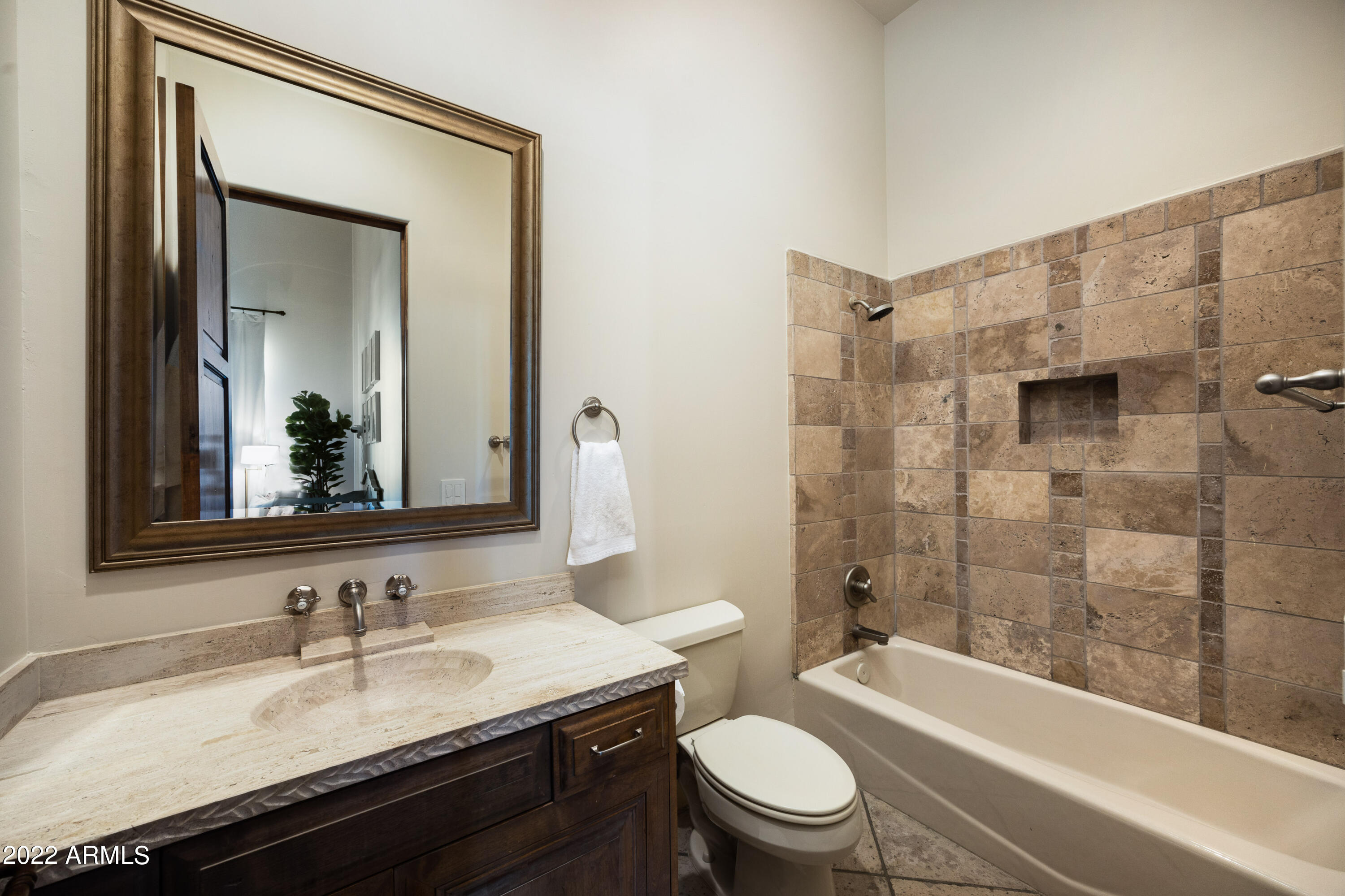 ESTANCIA - Residential