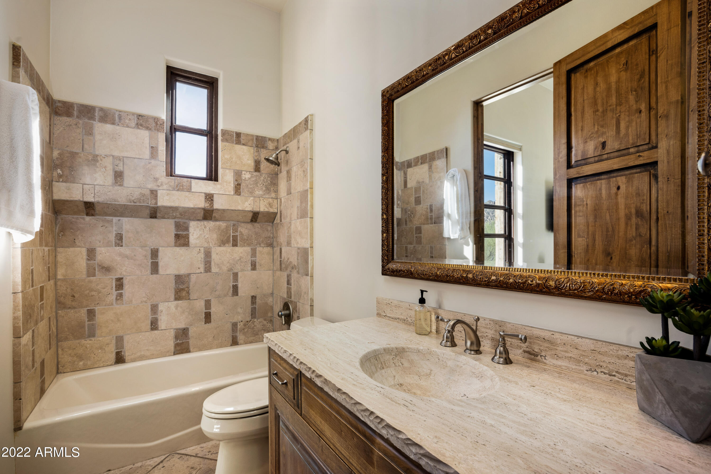 ESTANCIA - Residential