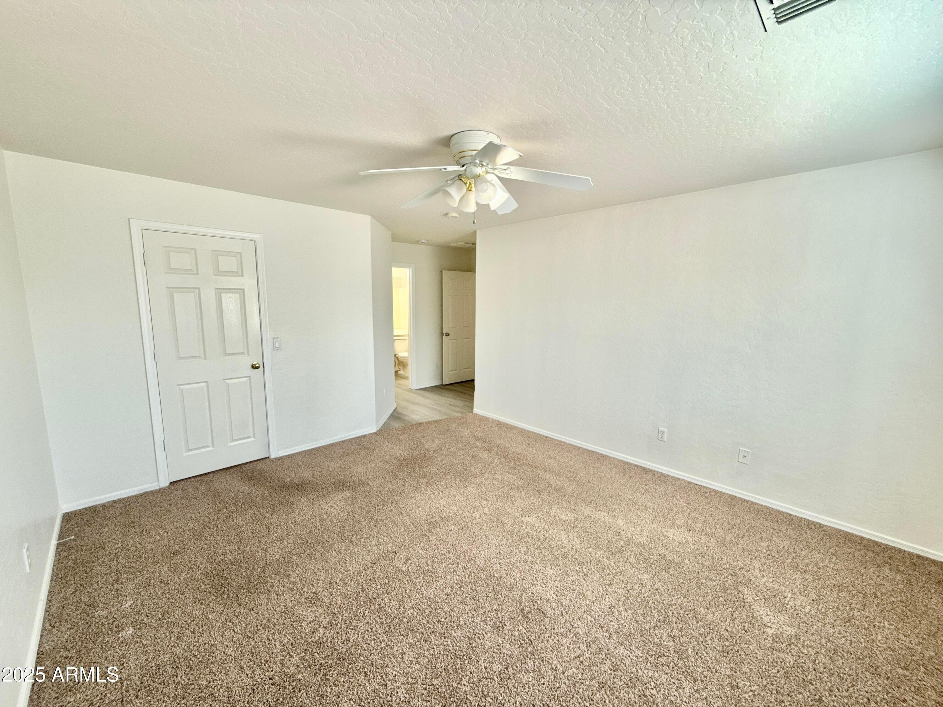 DREAMING SUMMIT UNIT 2A - Residential Lease