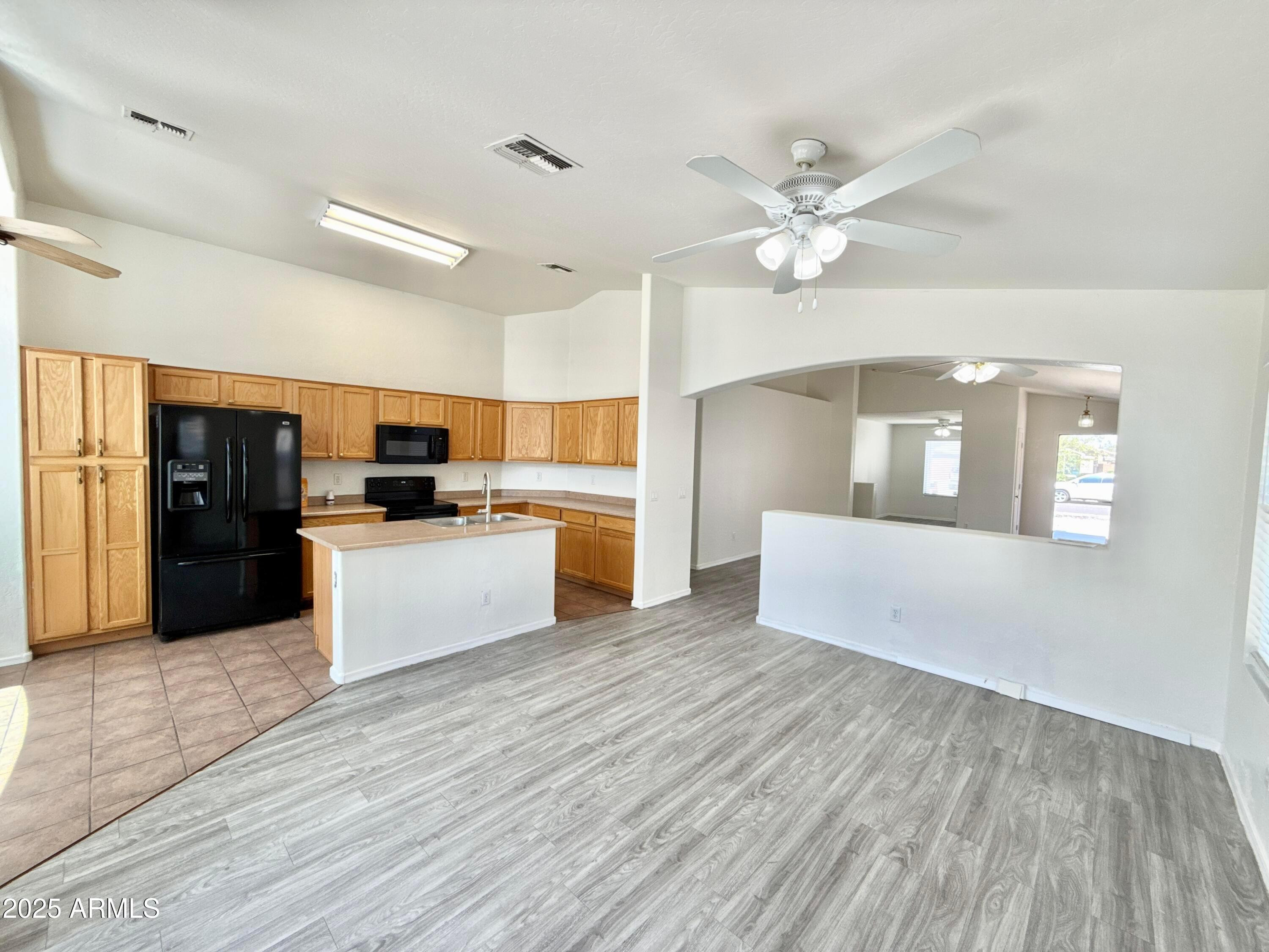 DREAMING SUMMIT UNIT 2A - Residential Lease