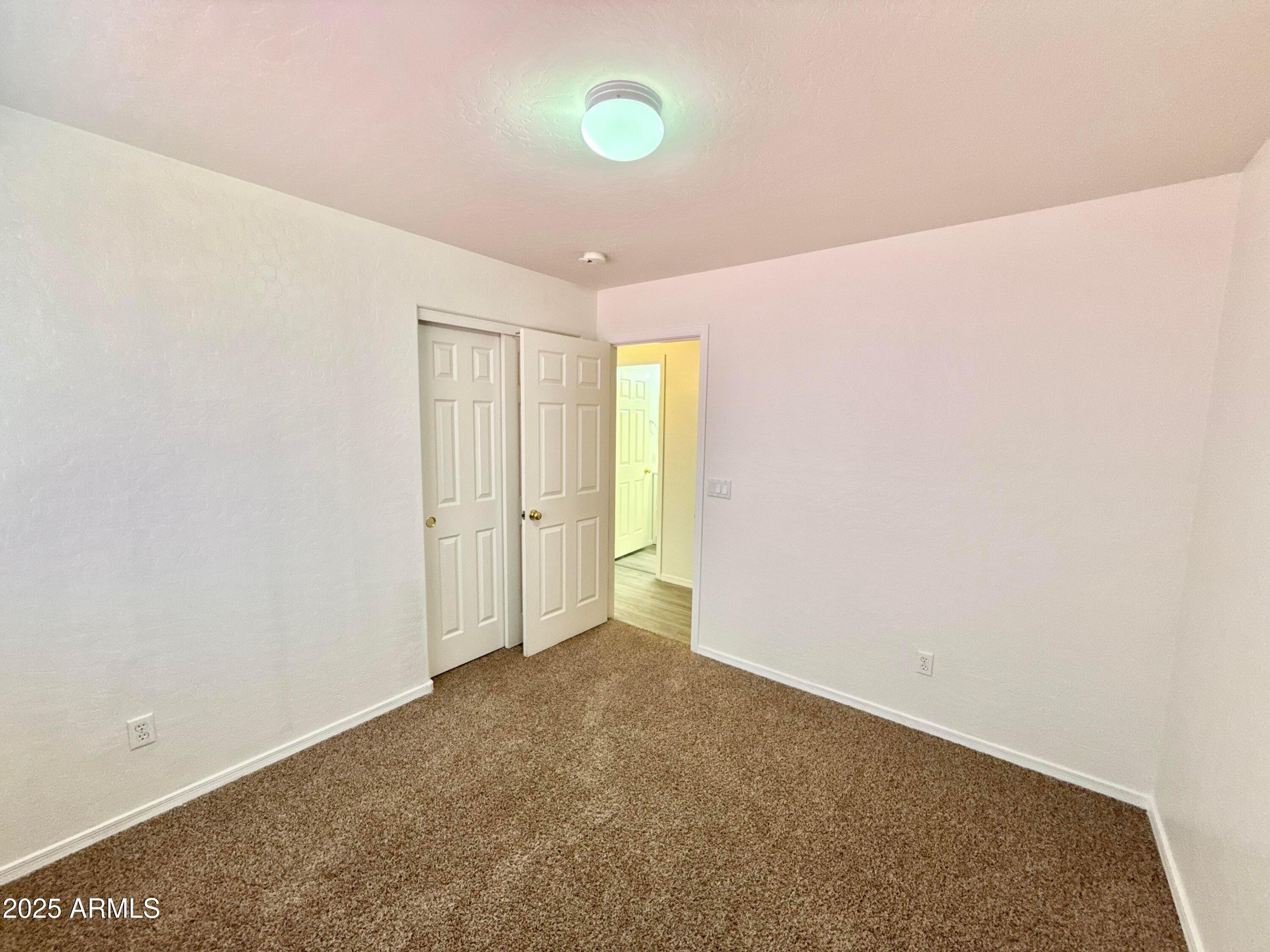 DREAMING SUMMIT UNIT 2A - Residential Lease