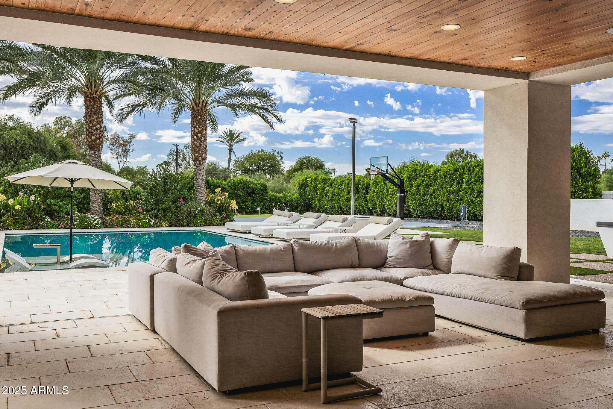BERNEIL RANCHOS - Residential