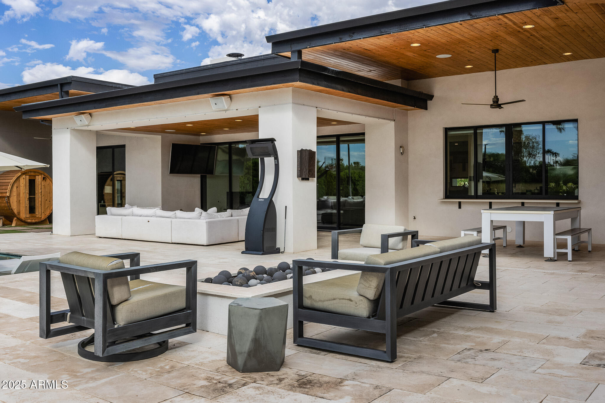 BERNEIL RANCHOS - Residential