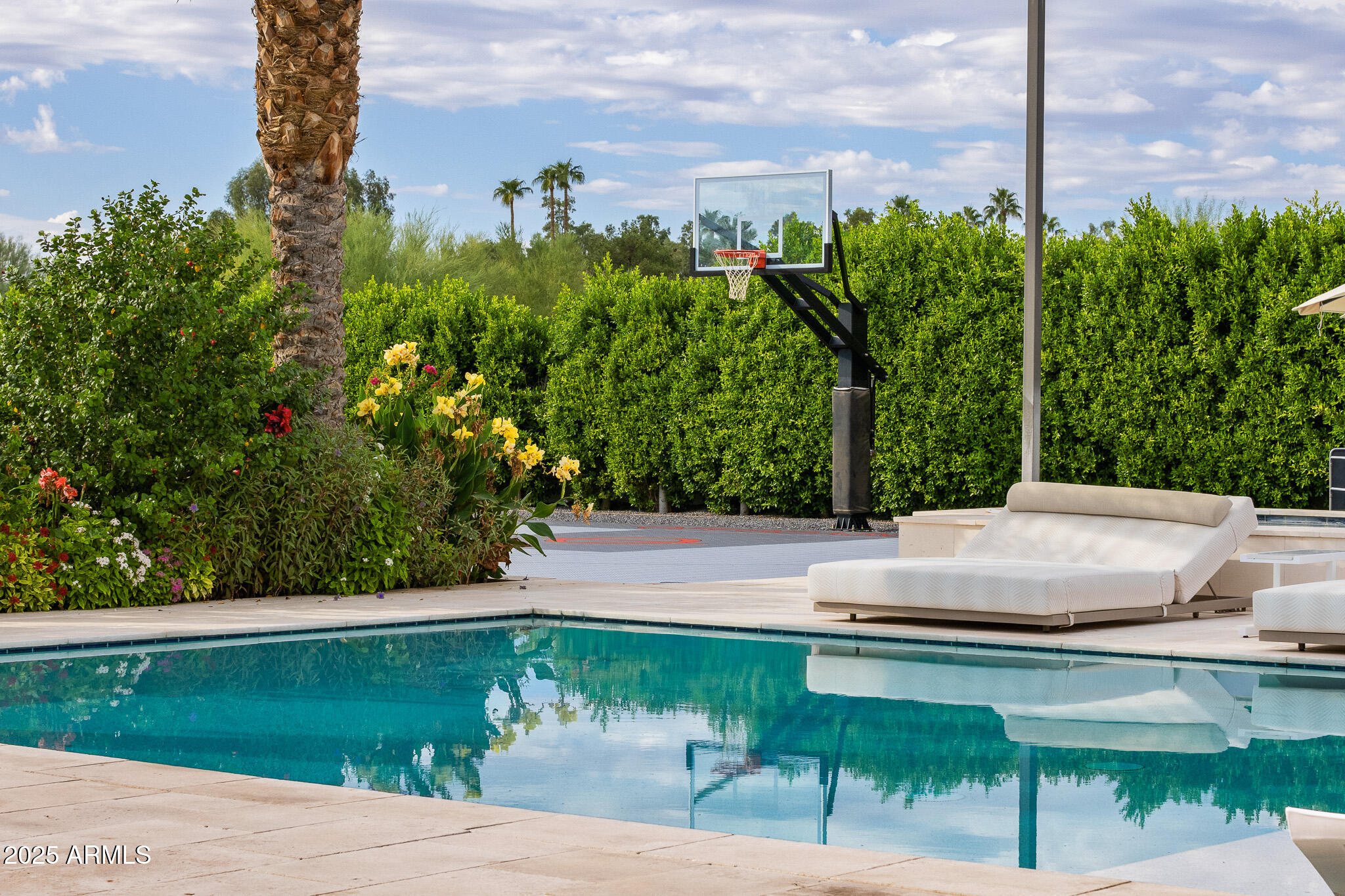 BERNEIL RANCHOS - Residential