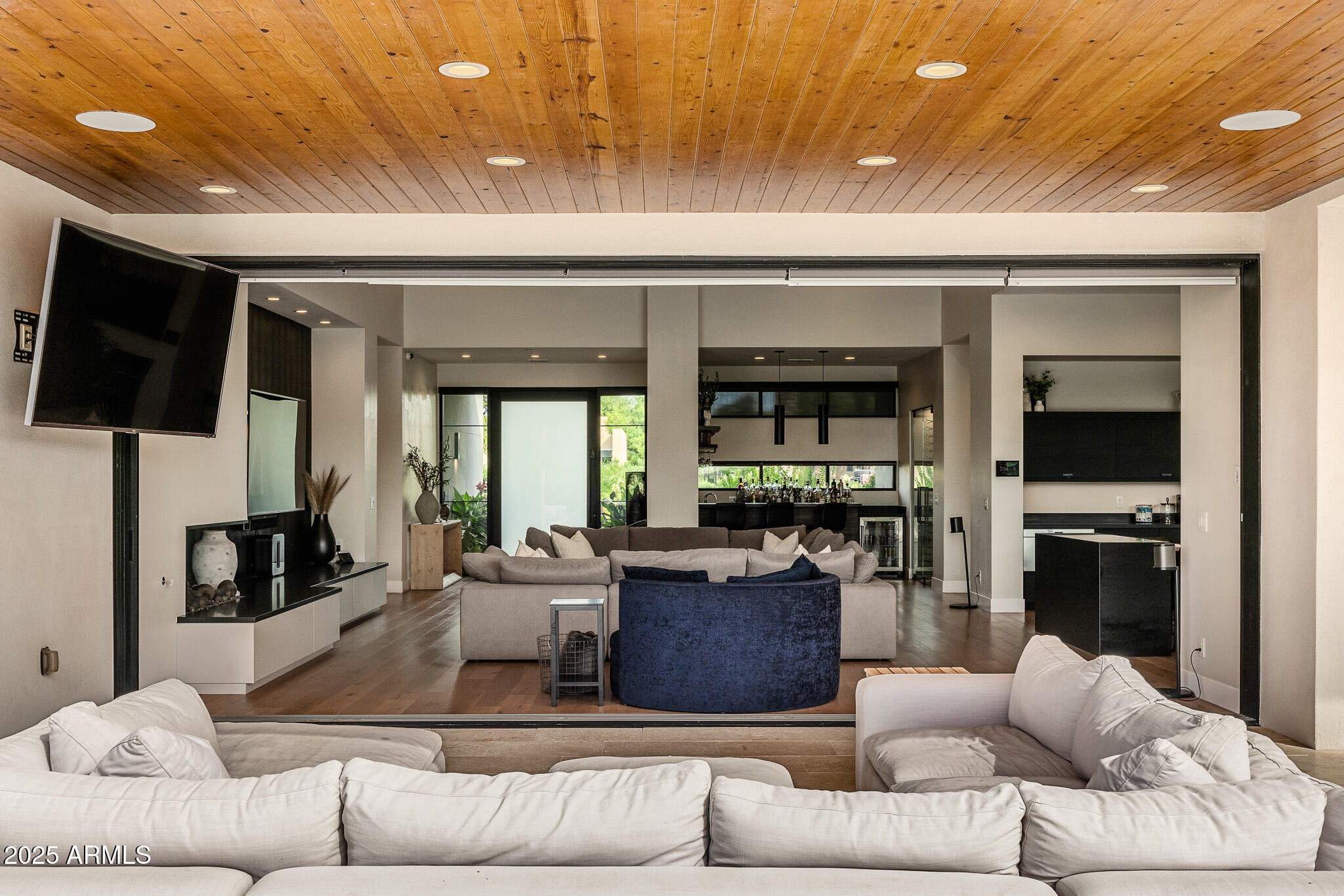 BERNEIL RANCHOS - Residential