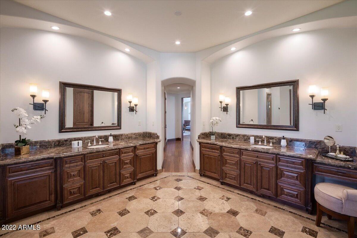 GARY ESTATES - Residential