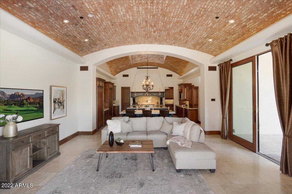 GARY ESTATES - Residential