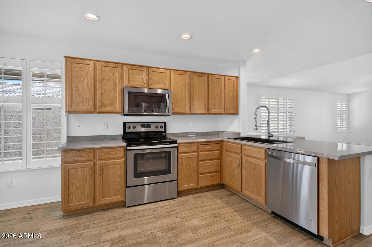 GREYSTONE HERITAGE UNIT 2 AT VENTANA LAKES - Residential