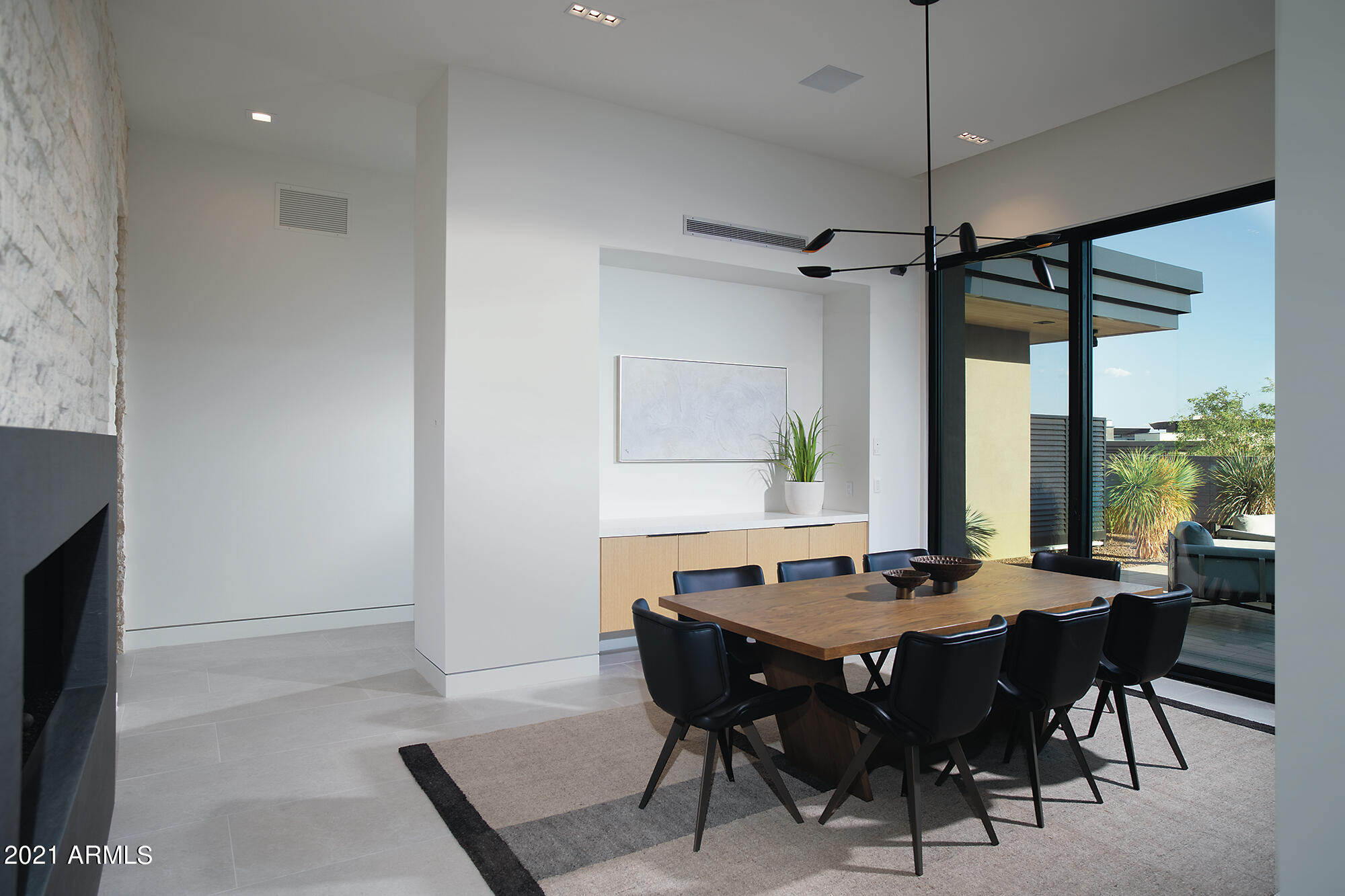 SOLITUDE - Residential