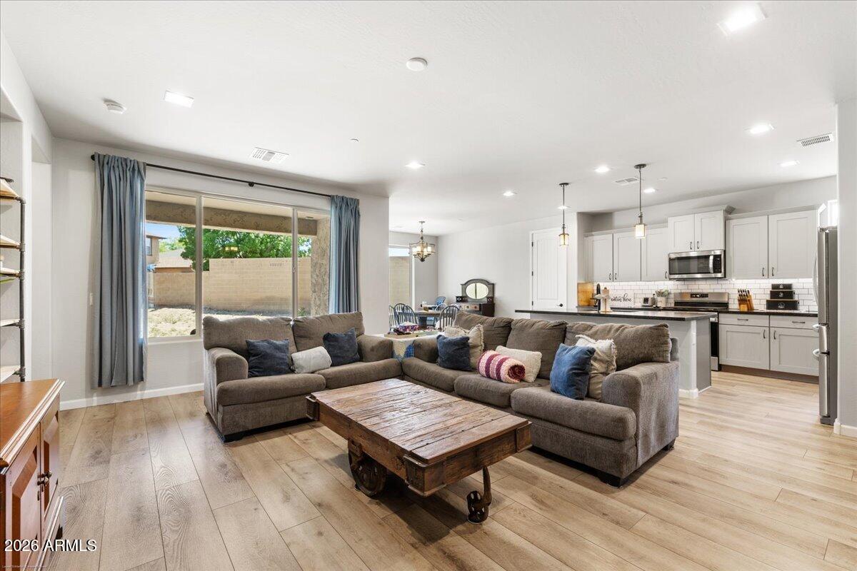 MOUNTAIN GATE - Residential