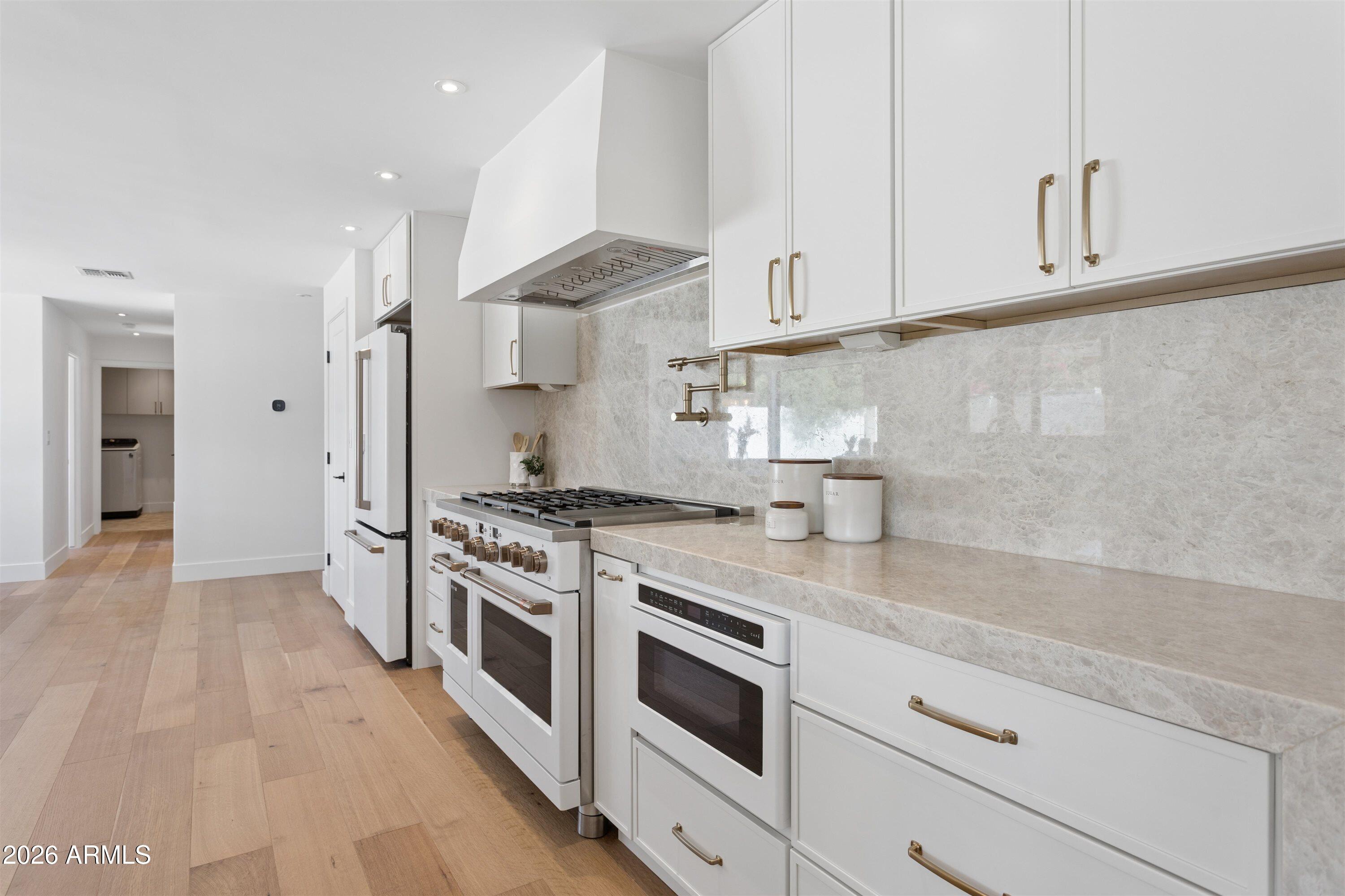 FLEETWOOD ACRES - Residential