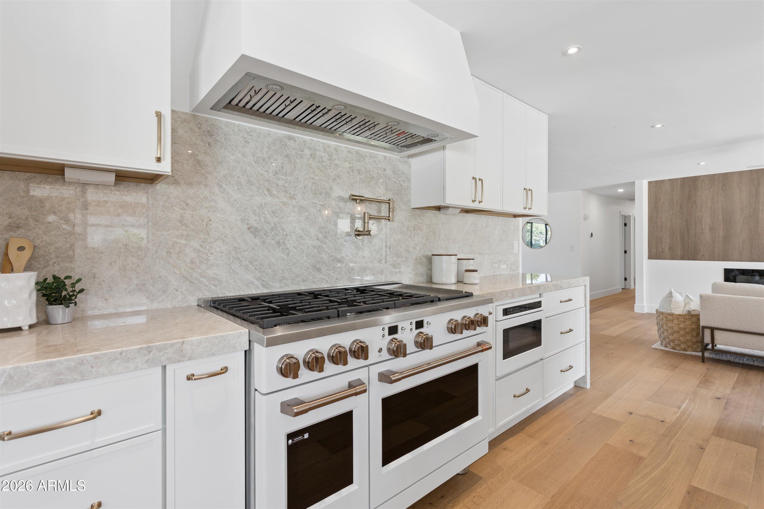 FLEETWOOD ACRES - Residential