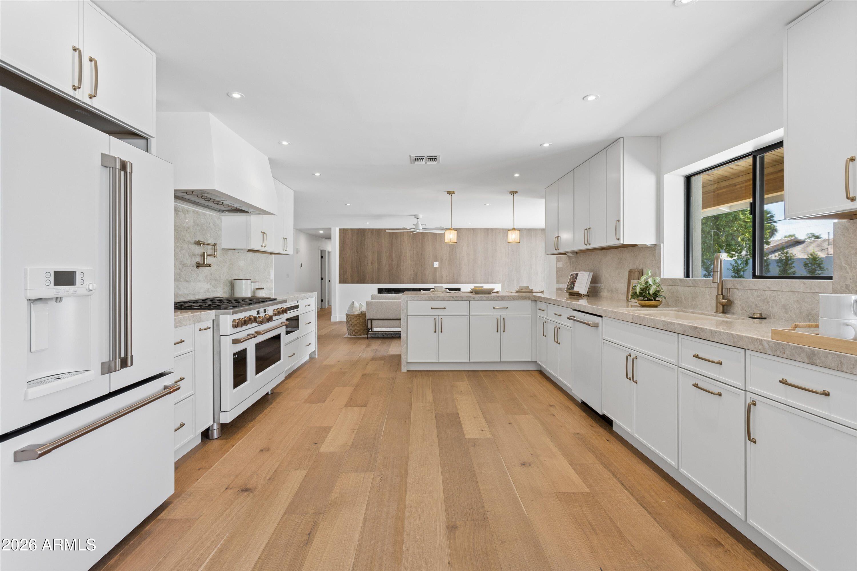 FLEETWOOD ACRES - Residential