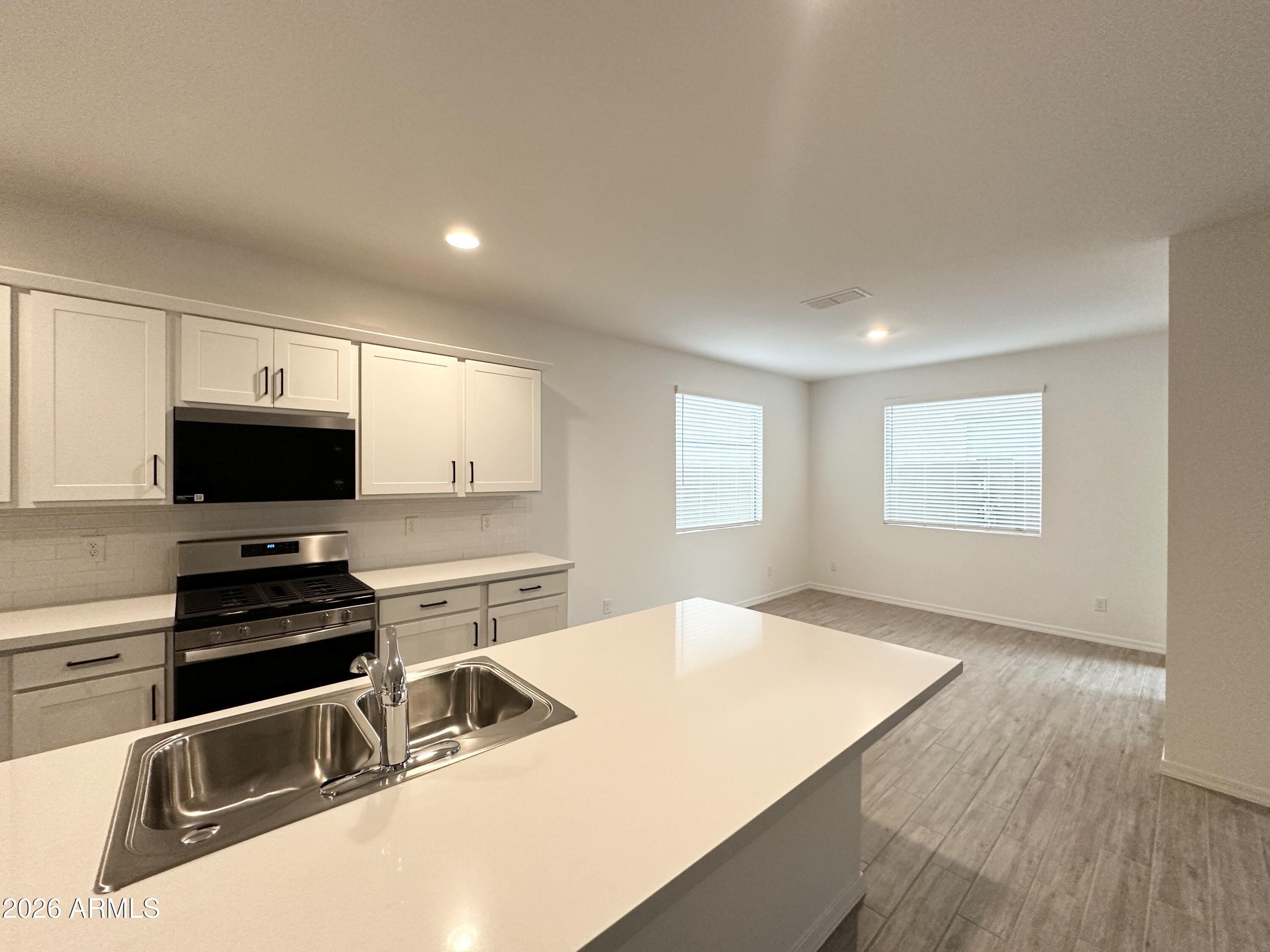 EASTMARK DU 3/4 NORTH PHASE 5 MDR - Residential