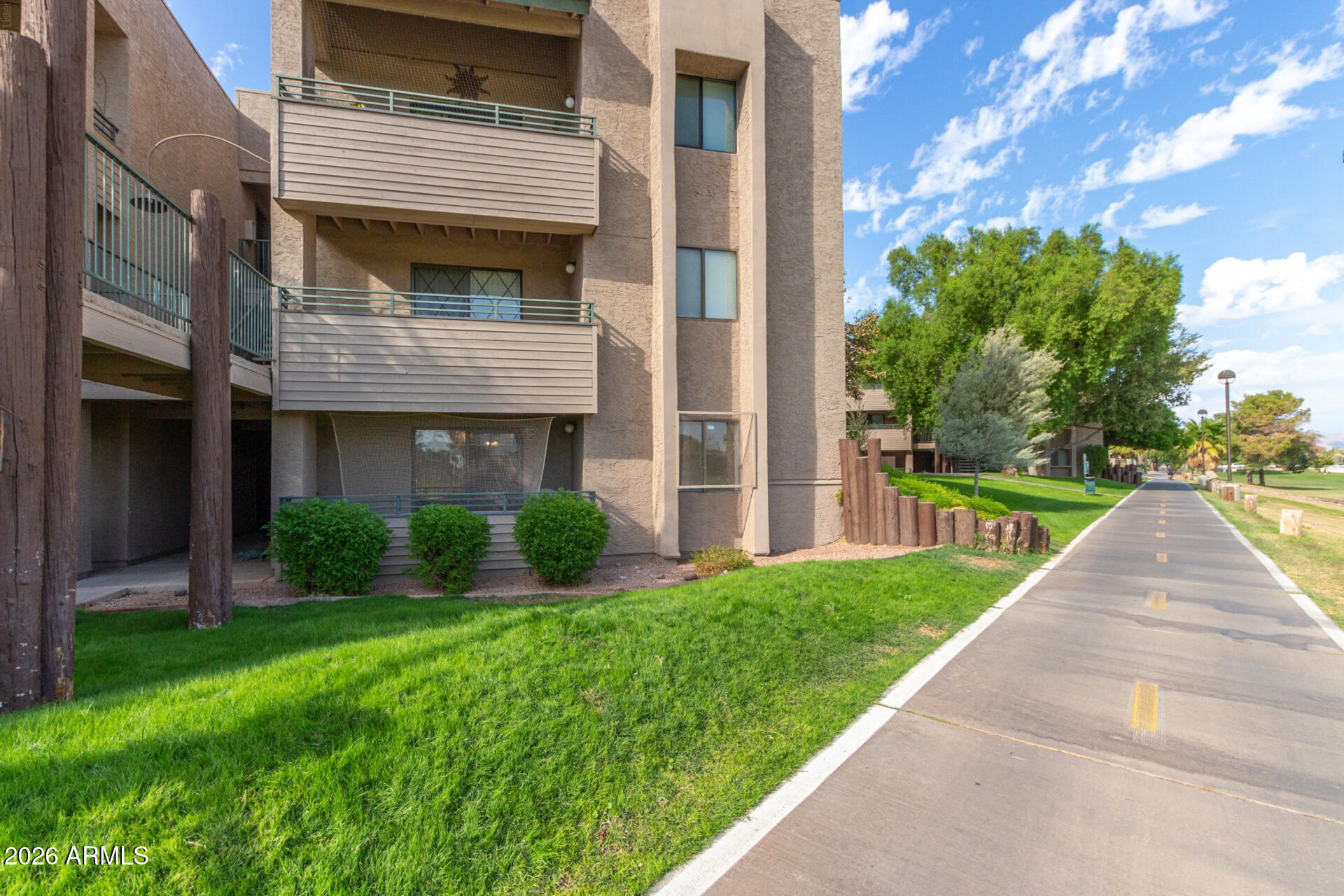 SCOTTSDALE SPRINGS CONDOMINIUMS - Residential