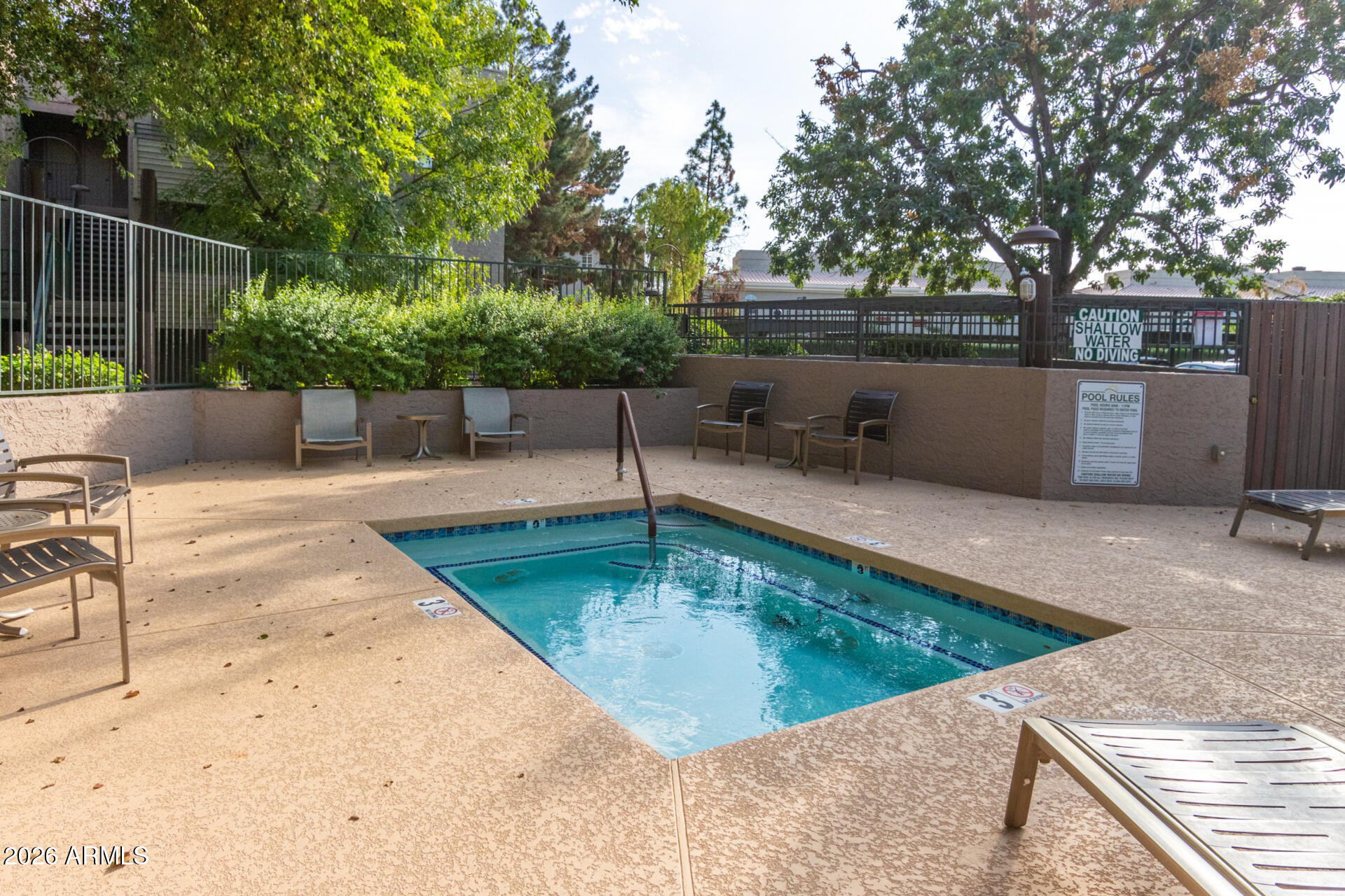 SCOTTSDALE SPRINGS CONDOMINIUMS - Residential