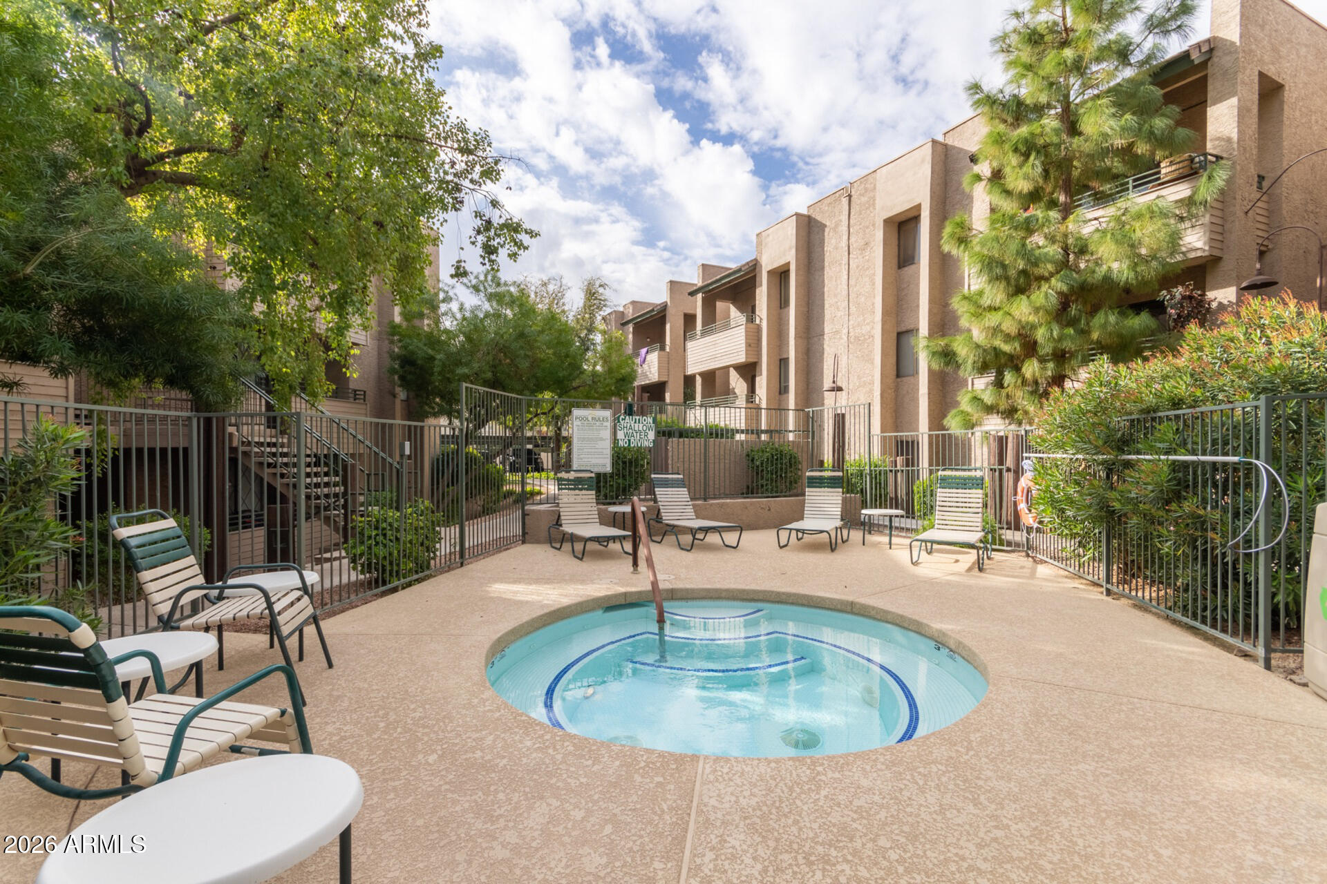 SCOTTSDALE SPRINGS CONDOMINIUMS - Residential
