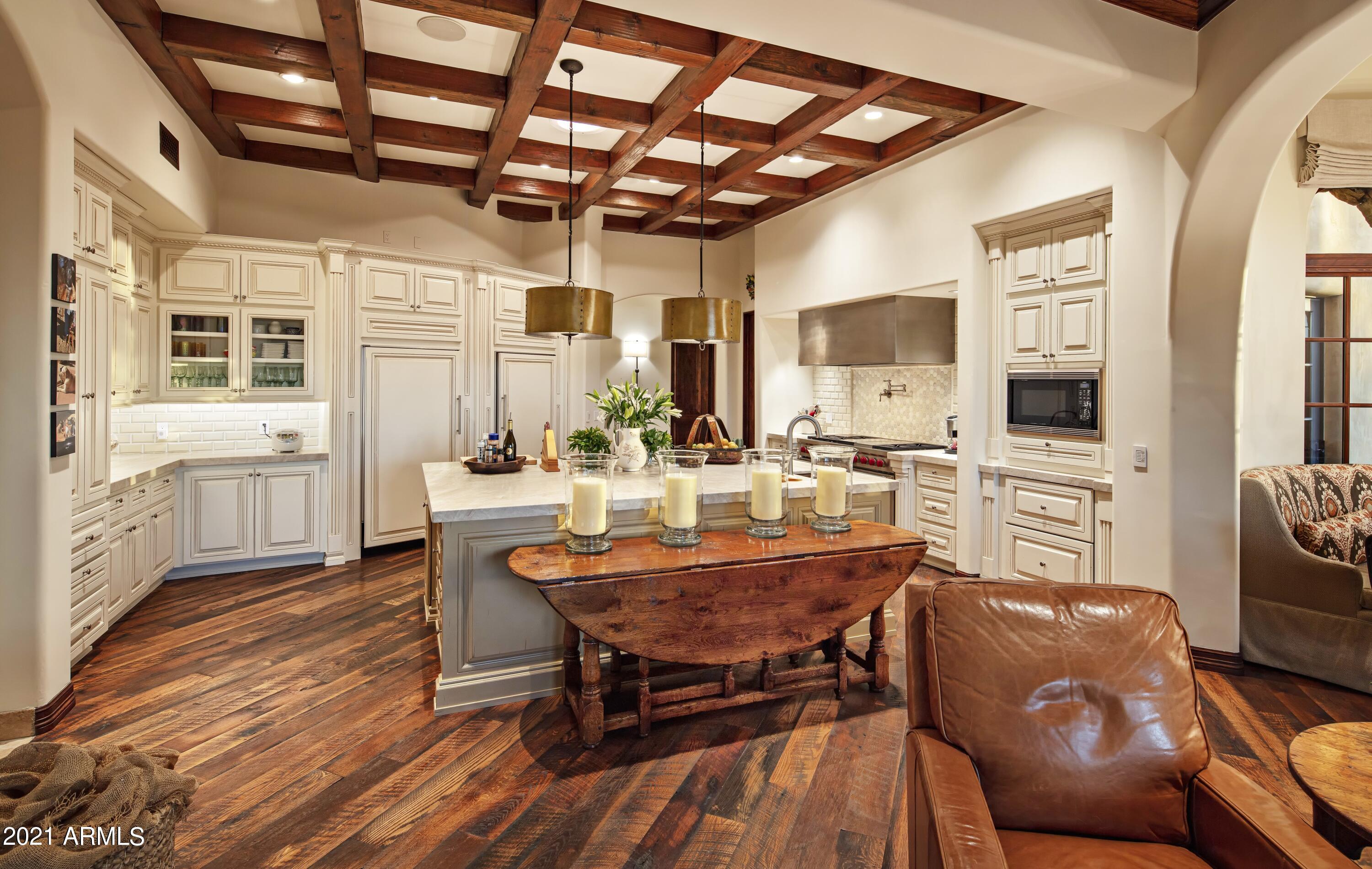 ESTANCIA - Residential