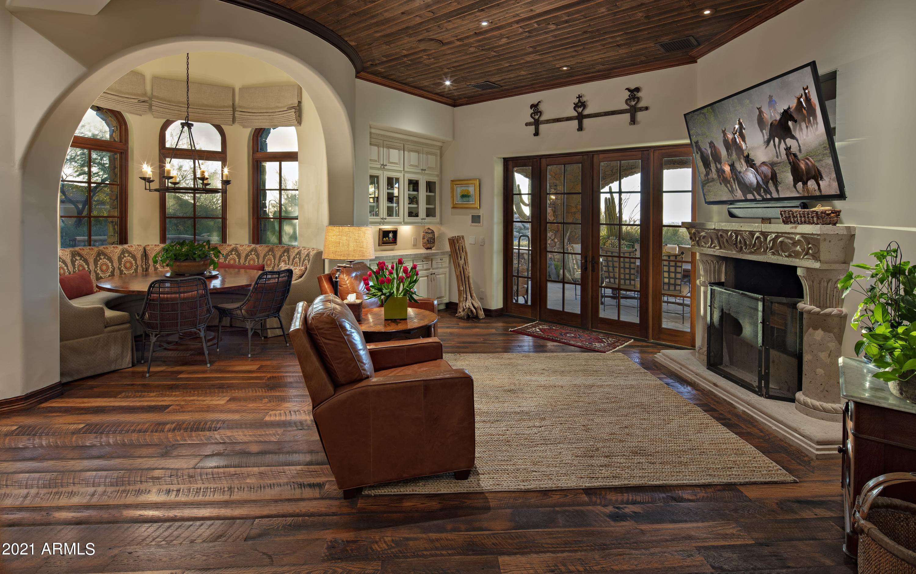 ESTANCIA - Residential