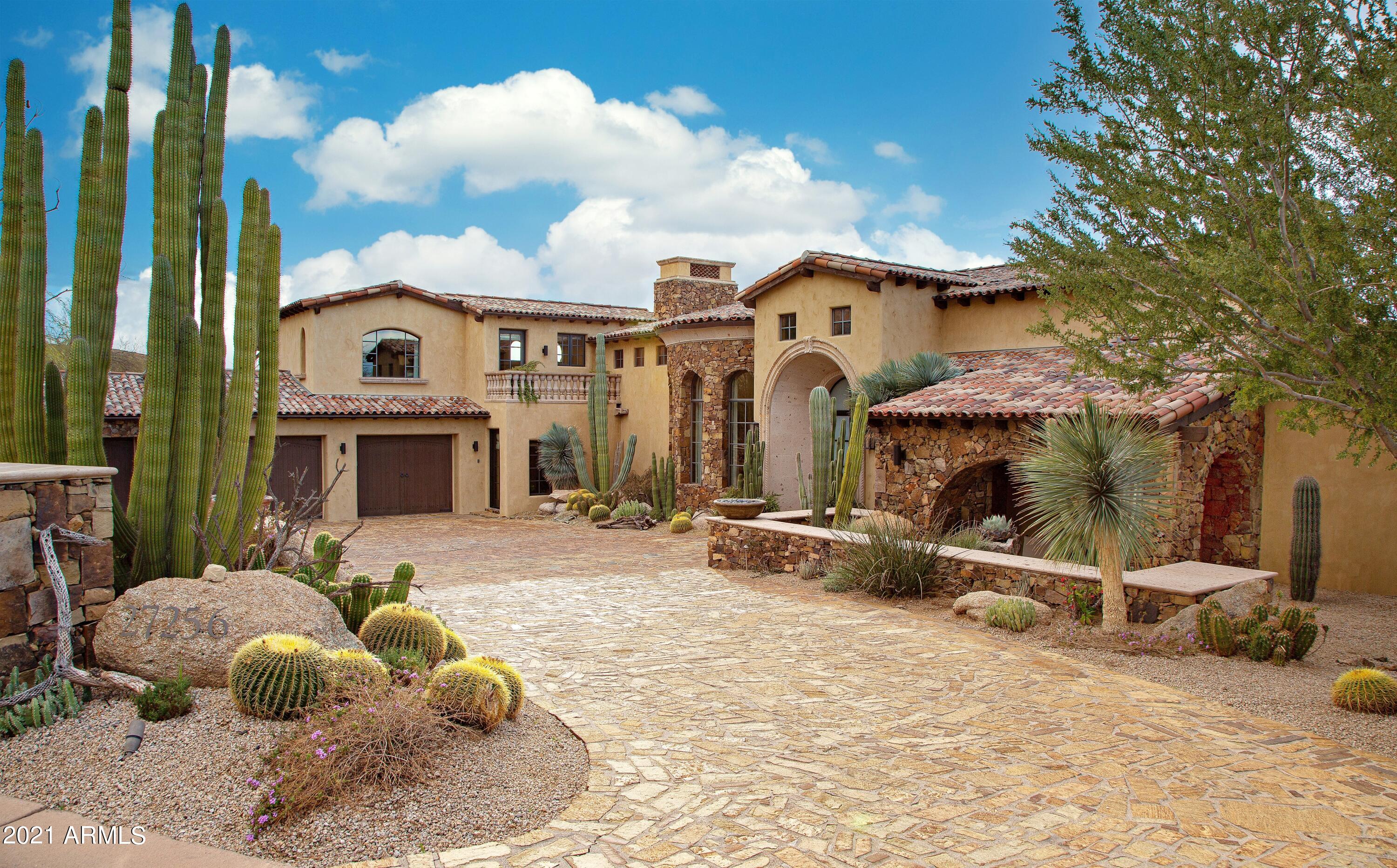 ESTANCIA - Residential