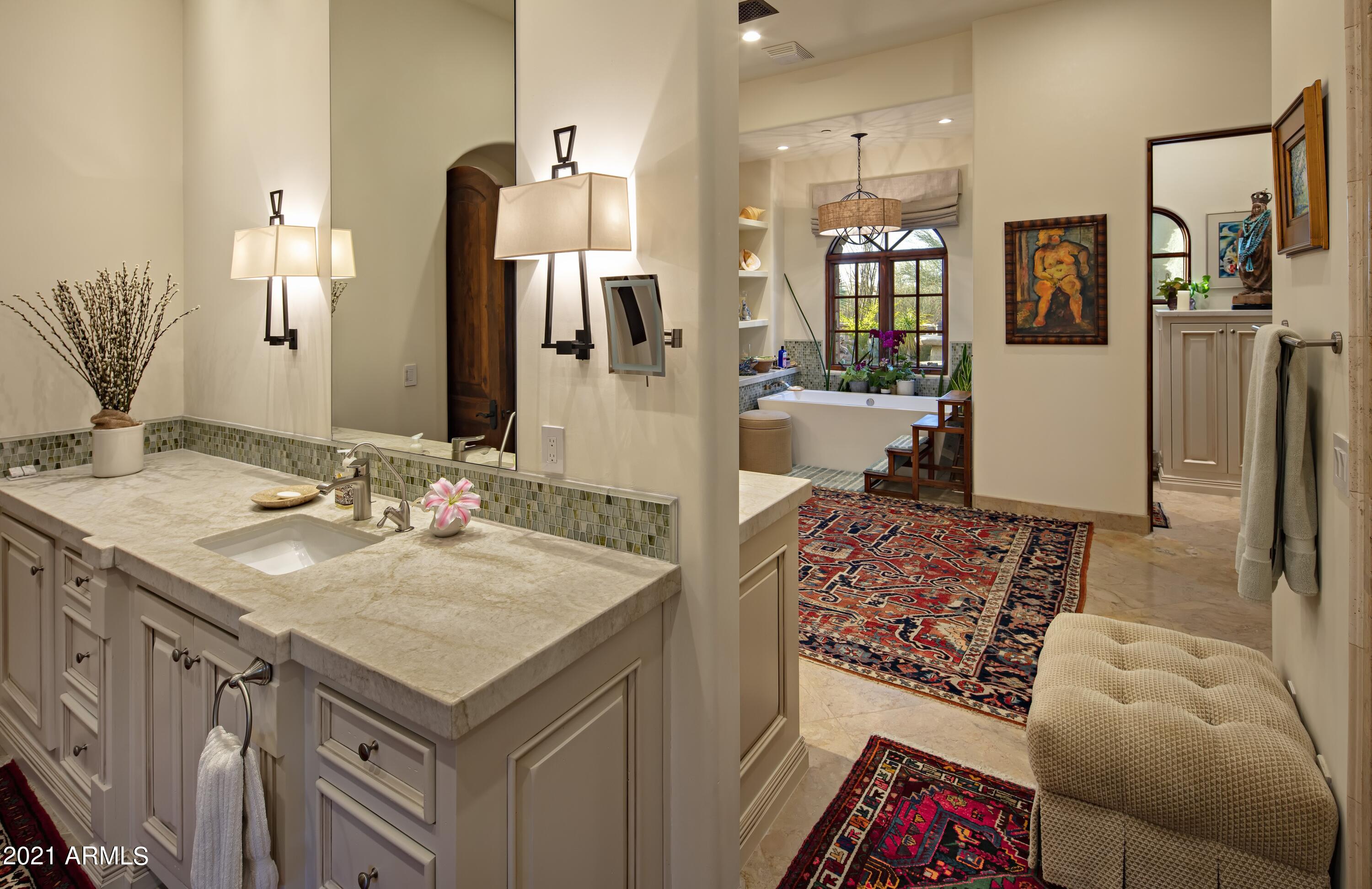 ESTANCIA - Residential