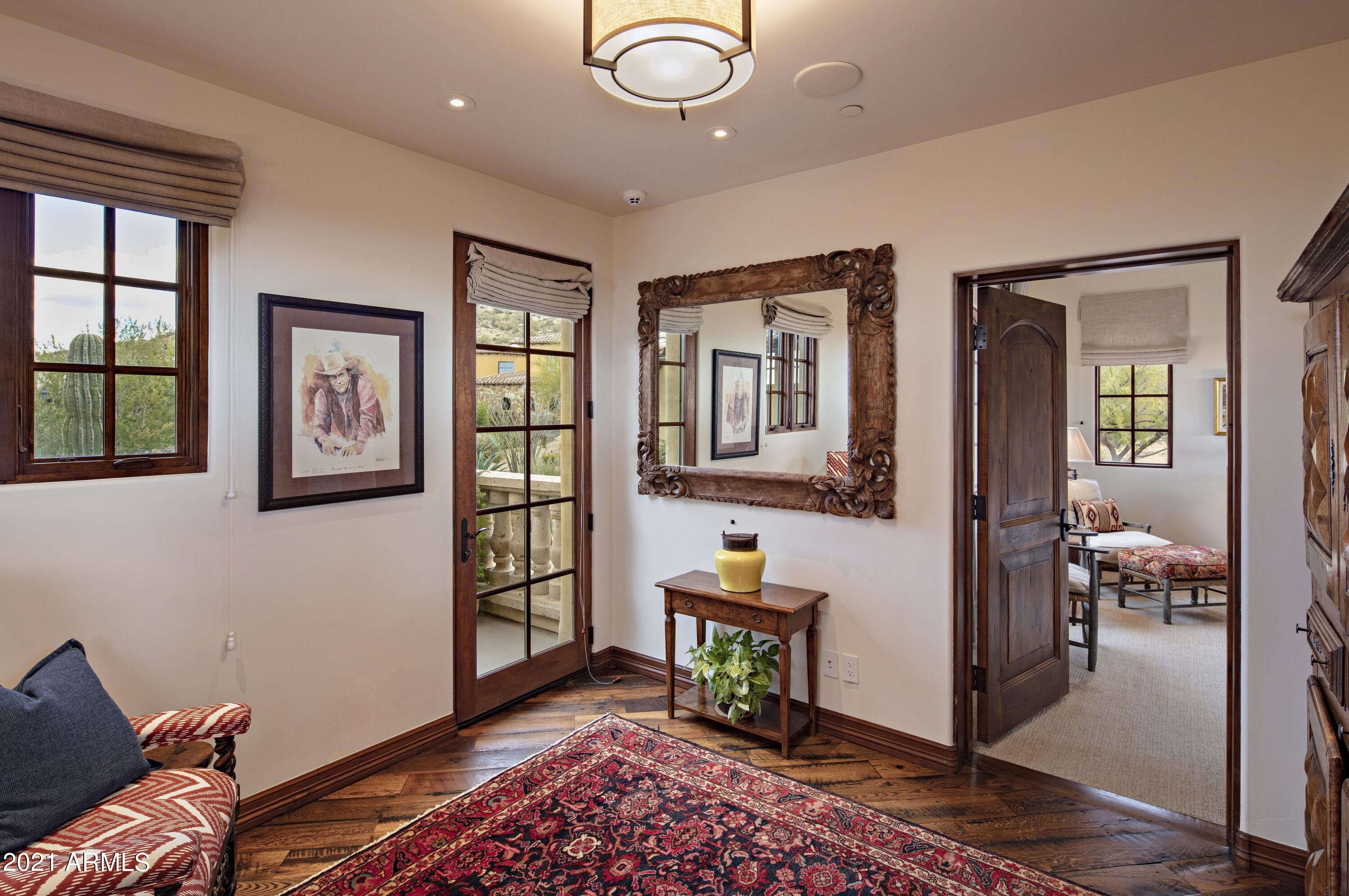 ESTANCIA - Residential
