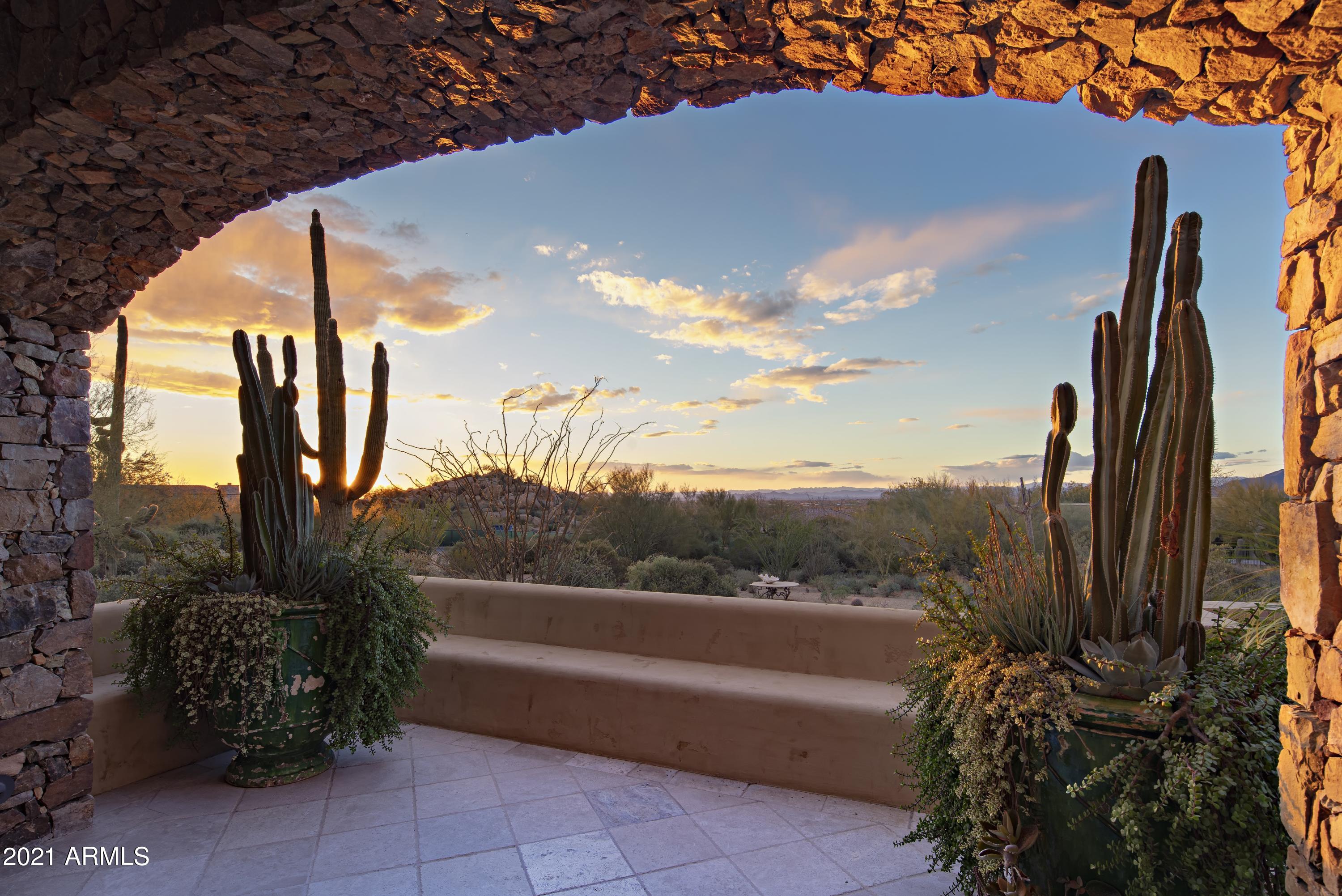 ESTANCIA - Residential