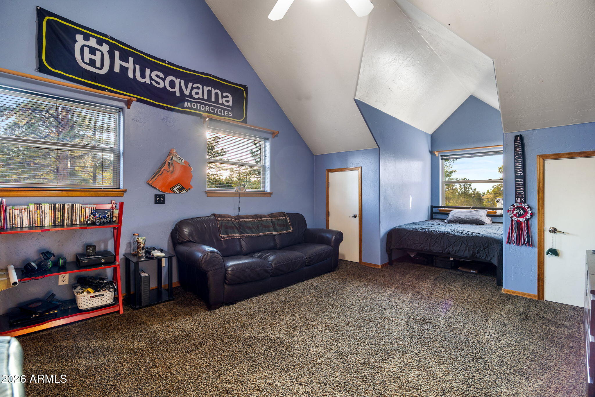 BUCKSKIN ARTISTS COMMUNITY WEST - Residential