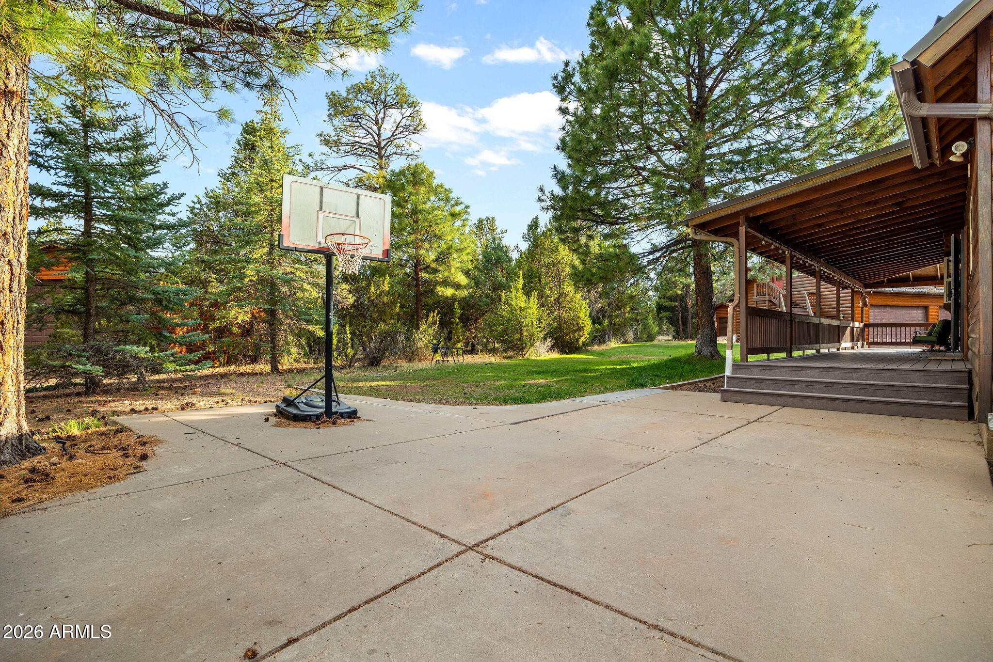 BUCKSKIN ARTISTS COMMUNITY WEST - Residential