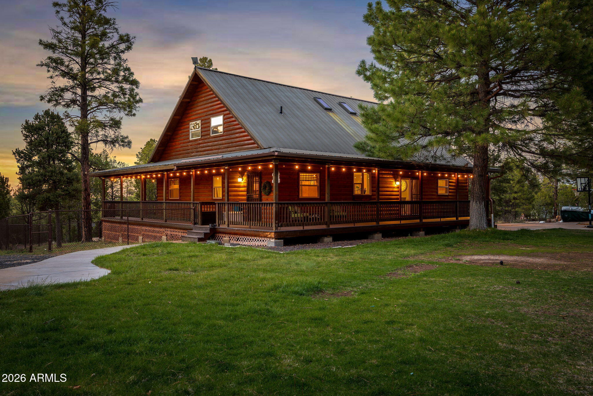 BUCKSKIN ARTISTS COMMUNITY WEST - Residential