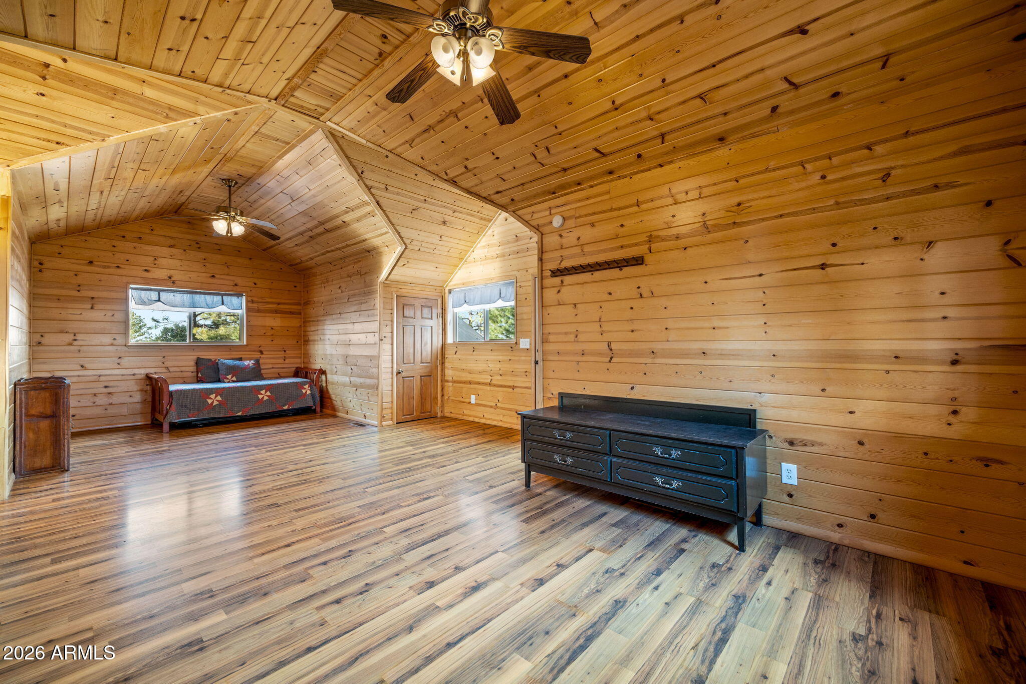 BUCKSKIN ARTISTS COMMUNITY WEST - Residential