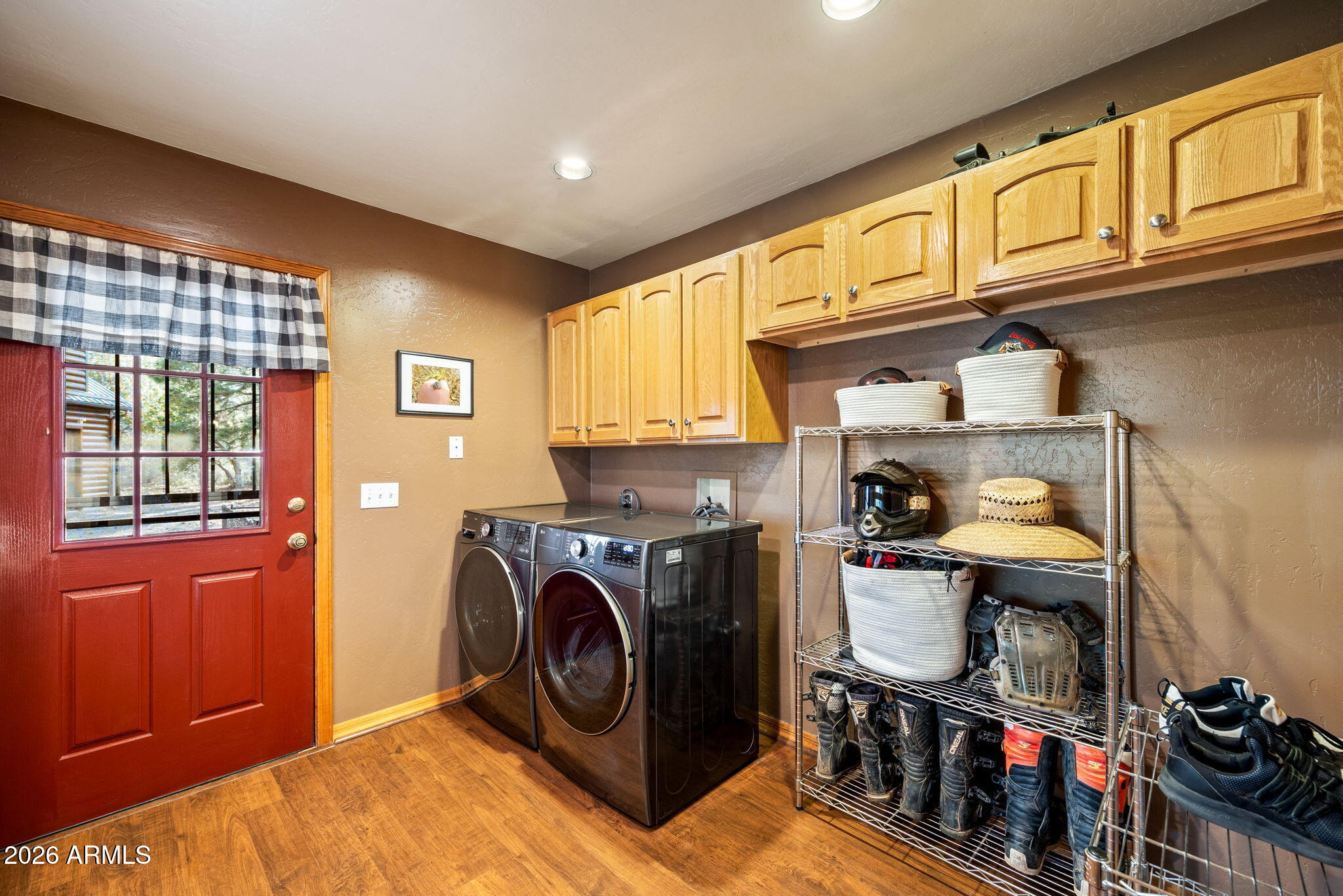 BUCKSKIN ARTISTS COMMUNITY WEST - Residential