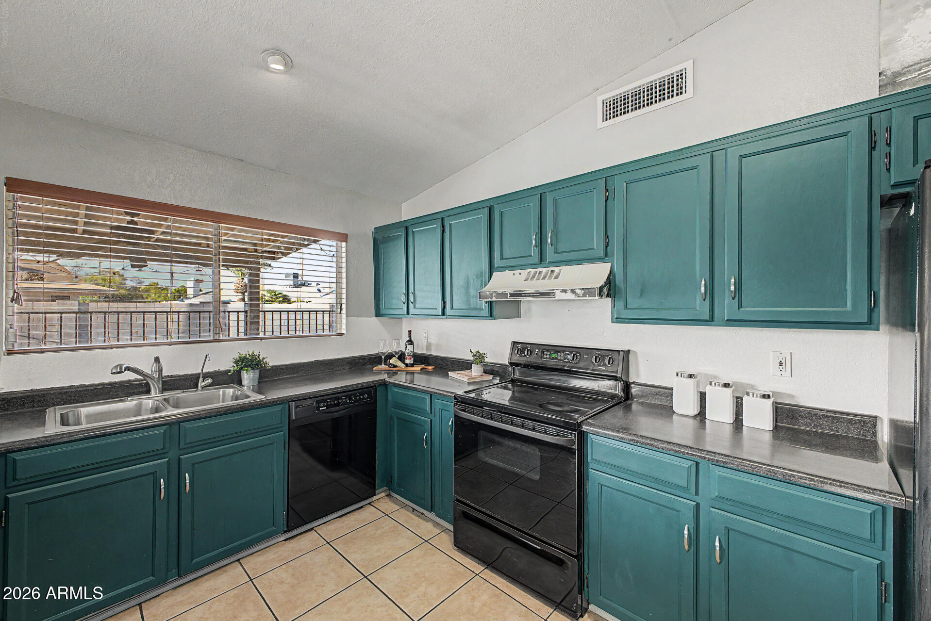 DESERT FOOTHILLS ESTATES UNIT 5 - Residential