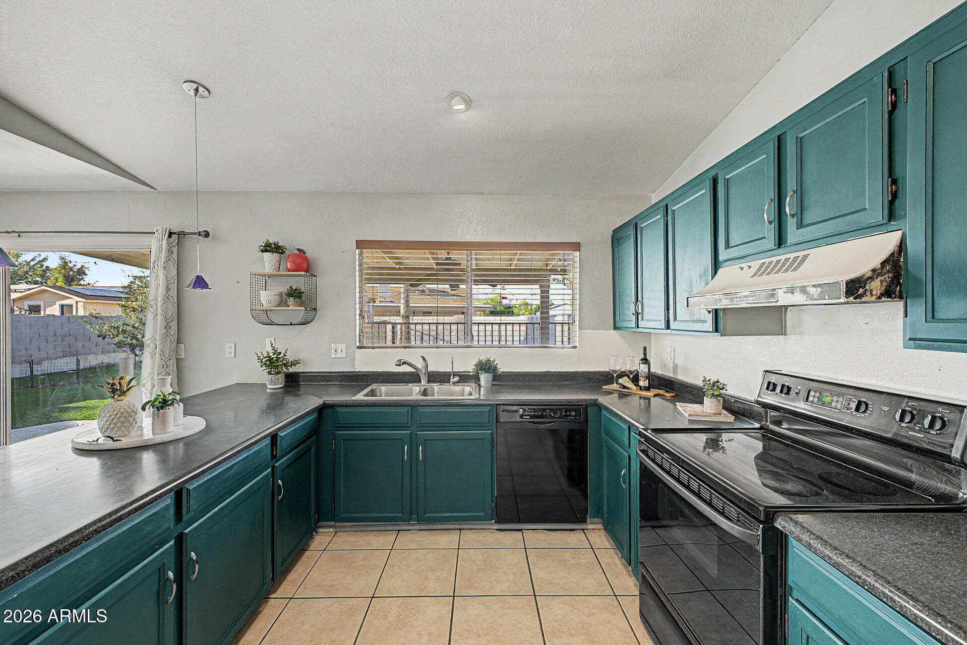 DESERT FOOTHILLS ESTATES UNIT 5 - Residential
