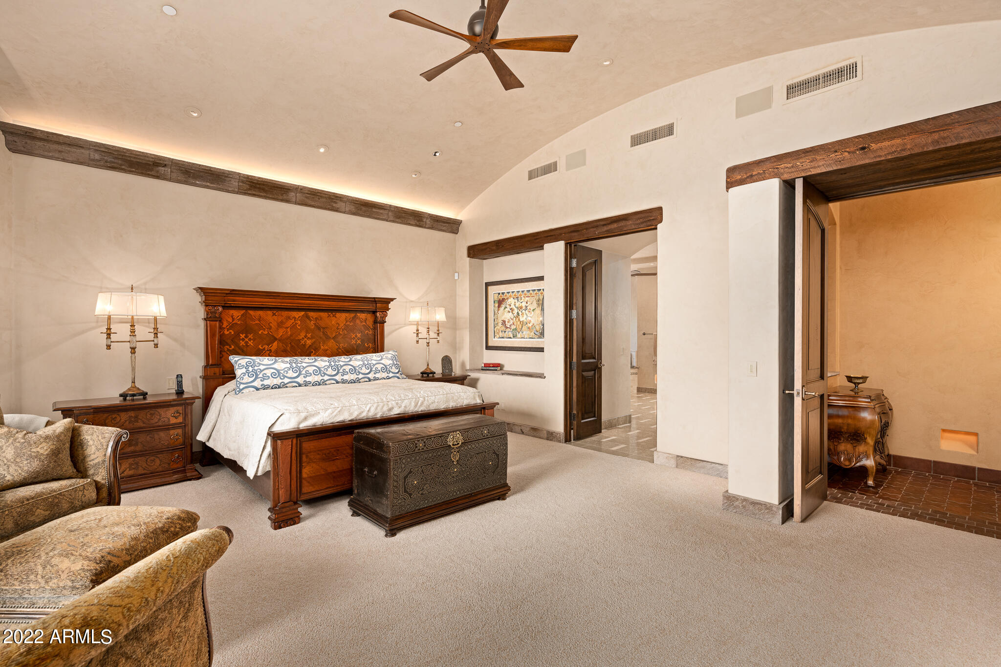 WHISPER ROCK UNIT 3 - Residential