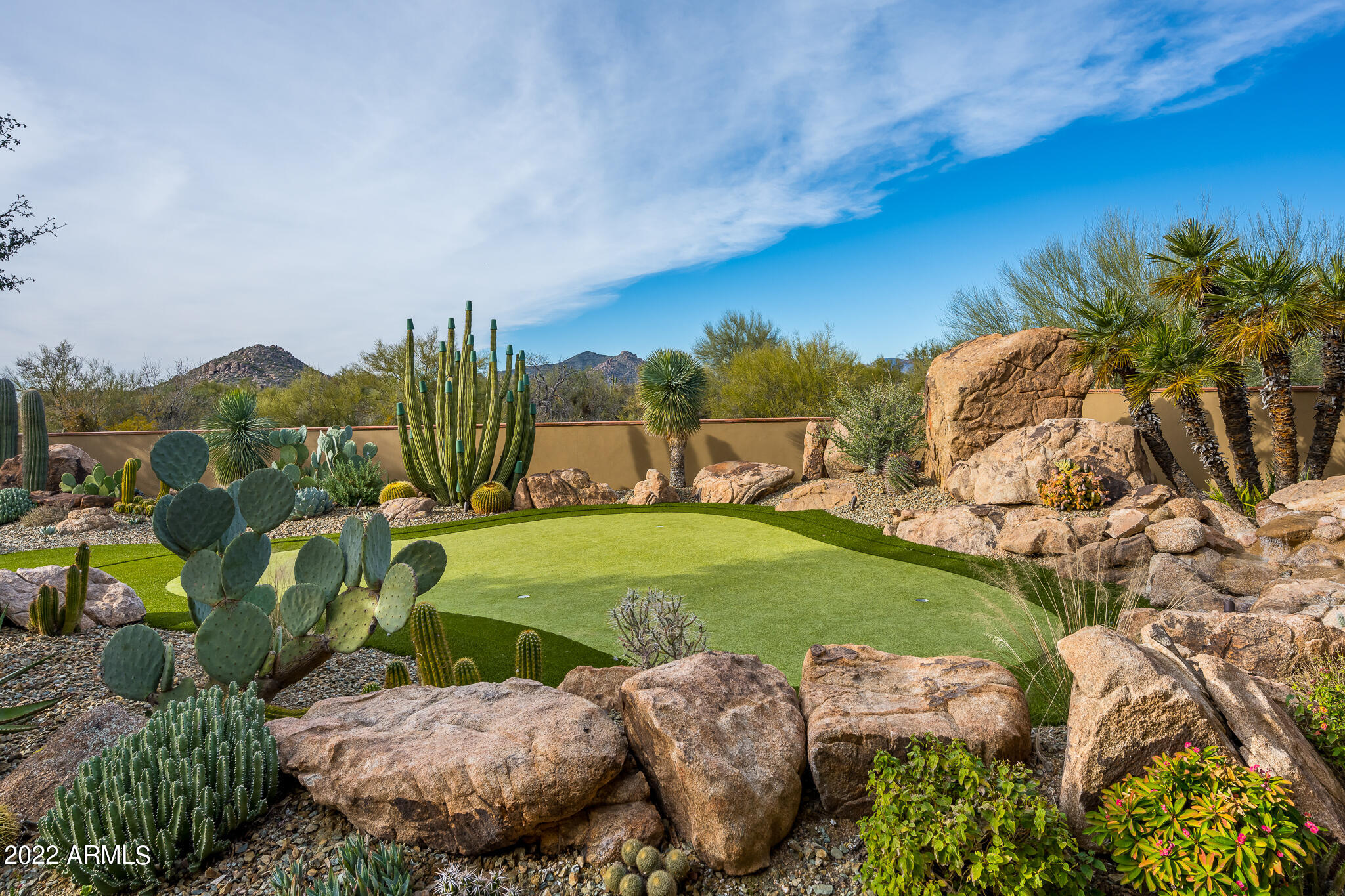 WHISPER ROCK UNIT 3 - Residential