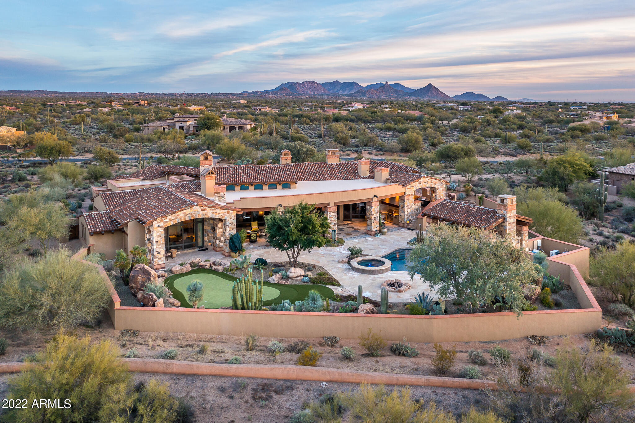 WHISPER ROCK UNIT 3 - Residential
