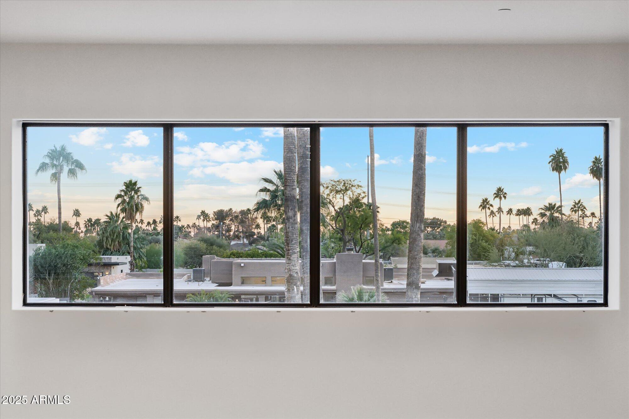 LA TIERRA ESTATES AMD - Residential