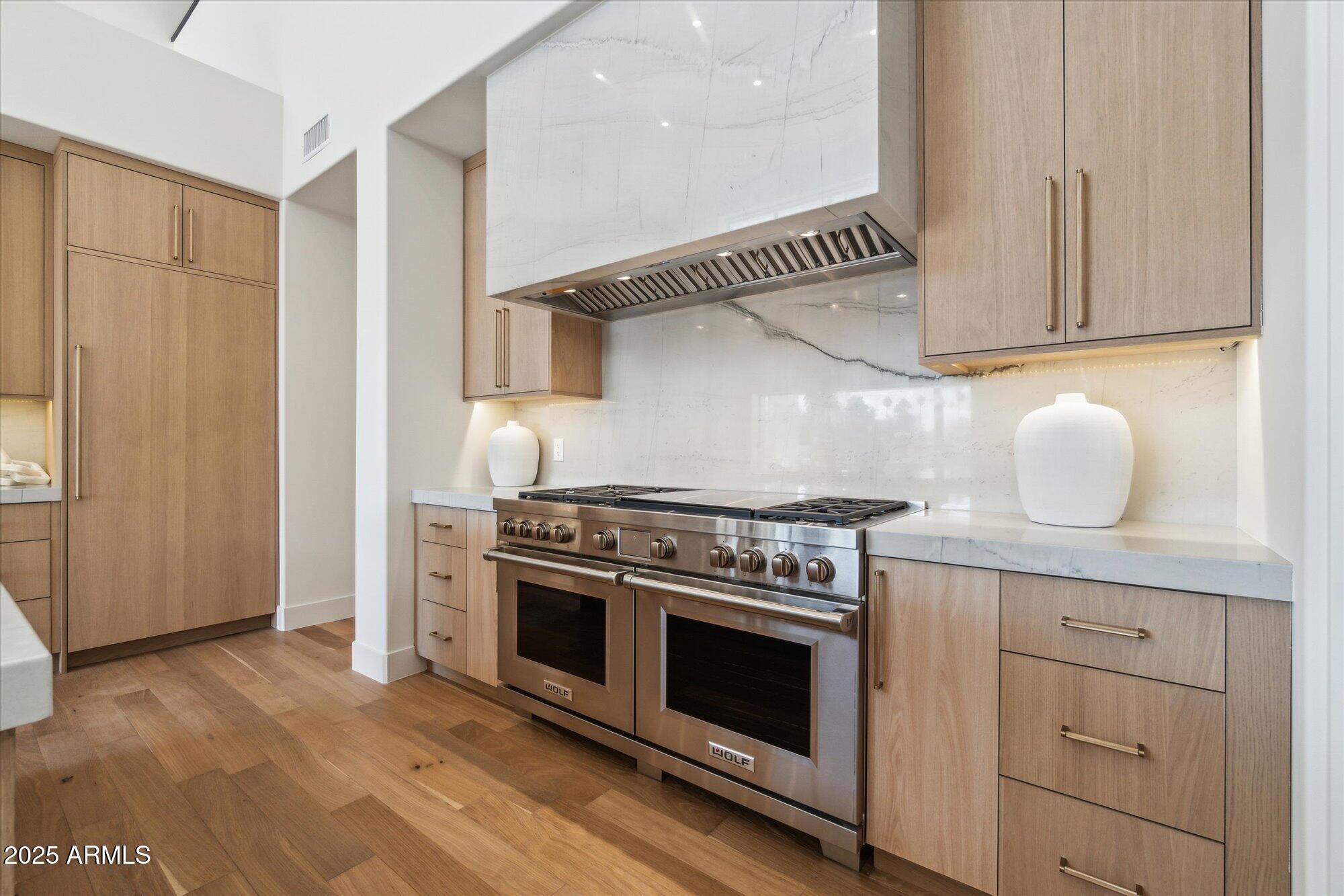LA TIERRA ESTATES AMD - Residential