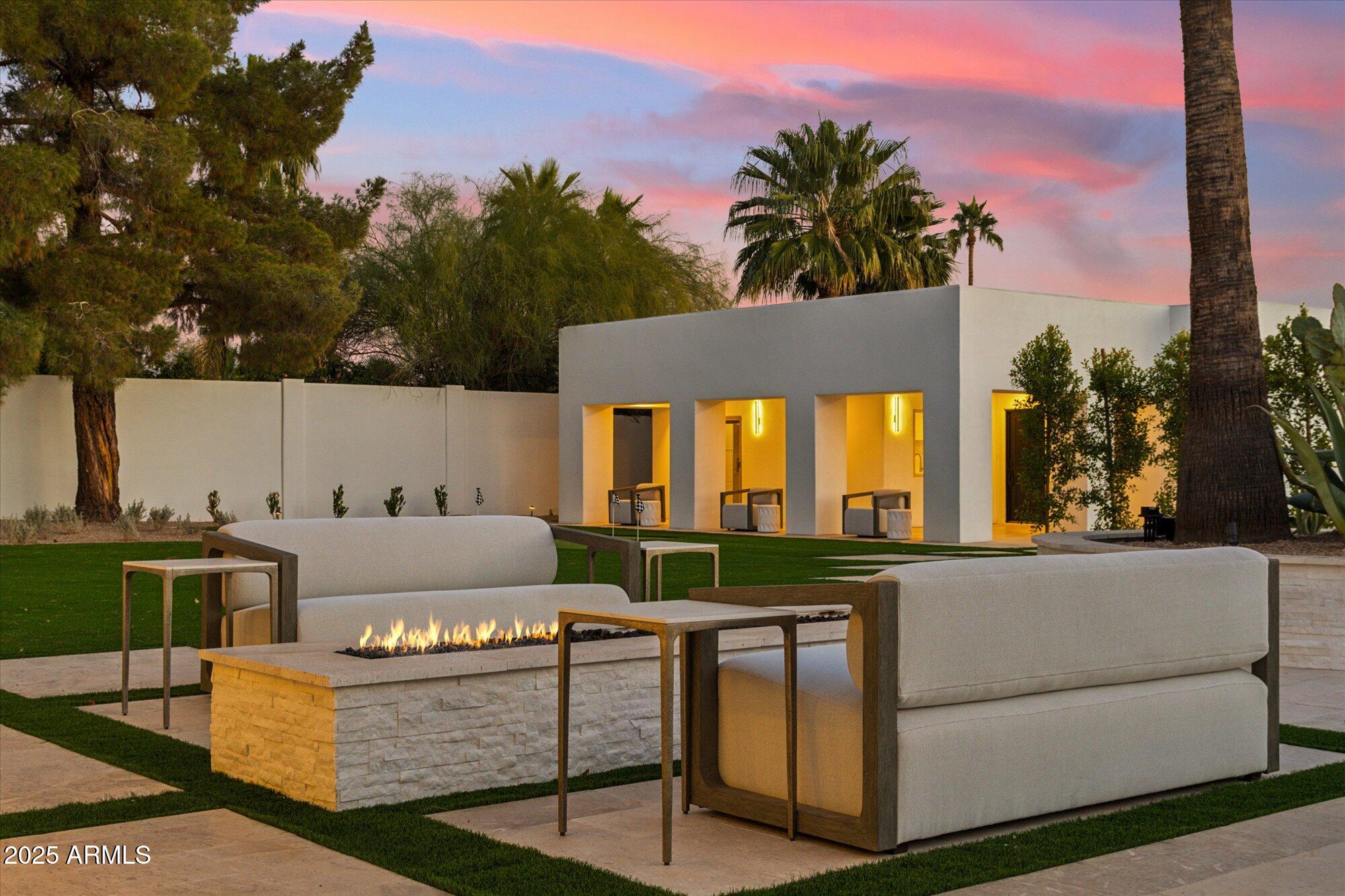 LA TIERRA ESTATES AMD - Residential