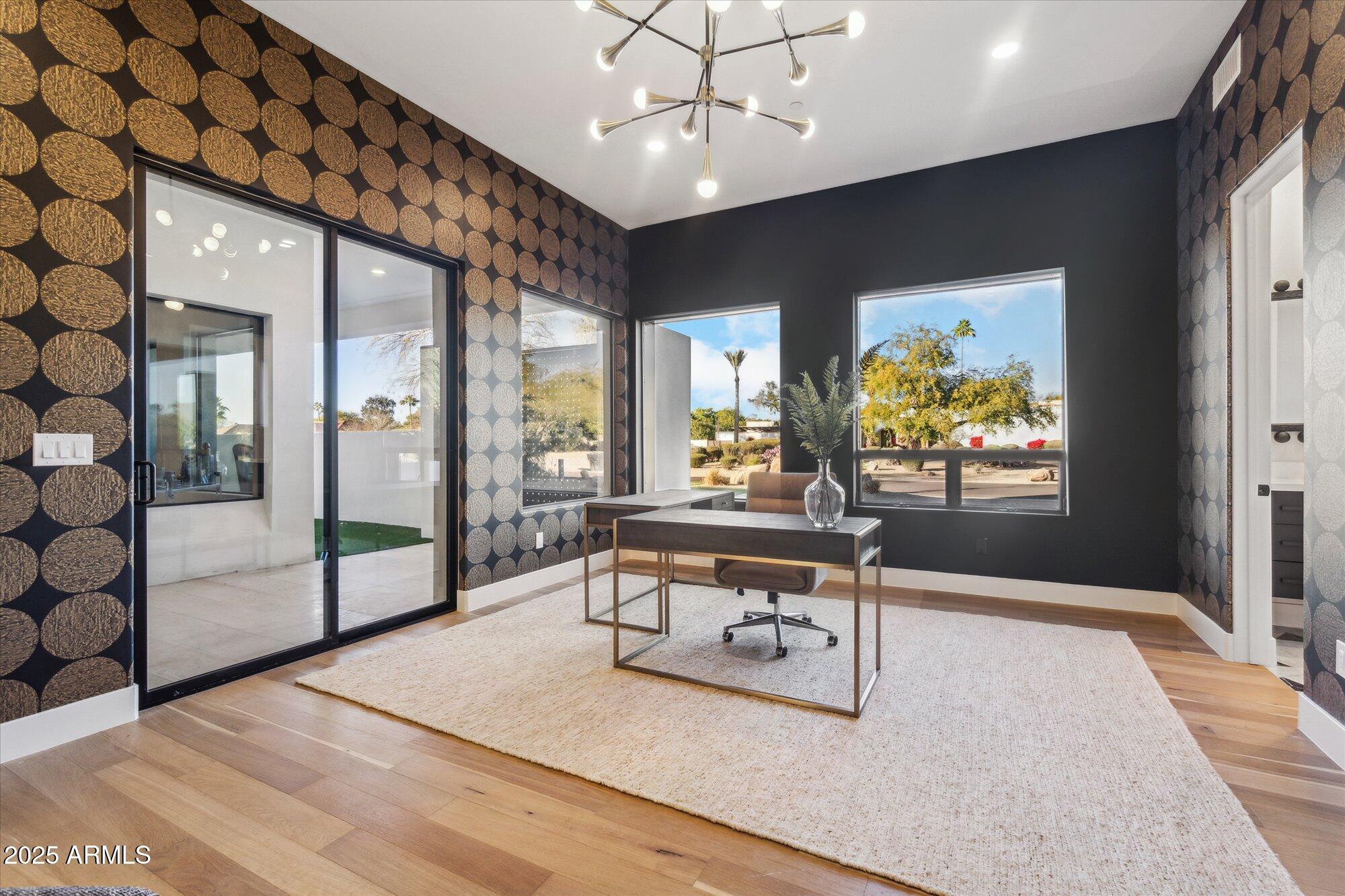LA TIERRA ESTATES AMD - Residential