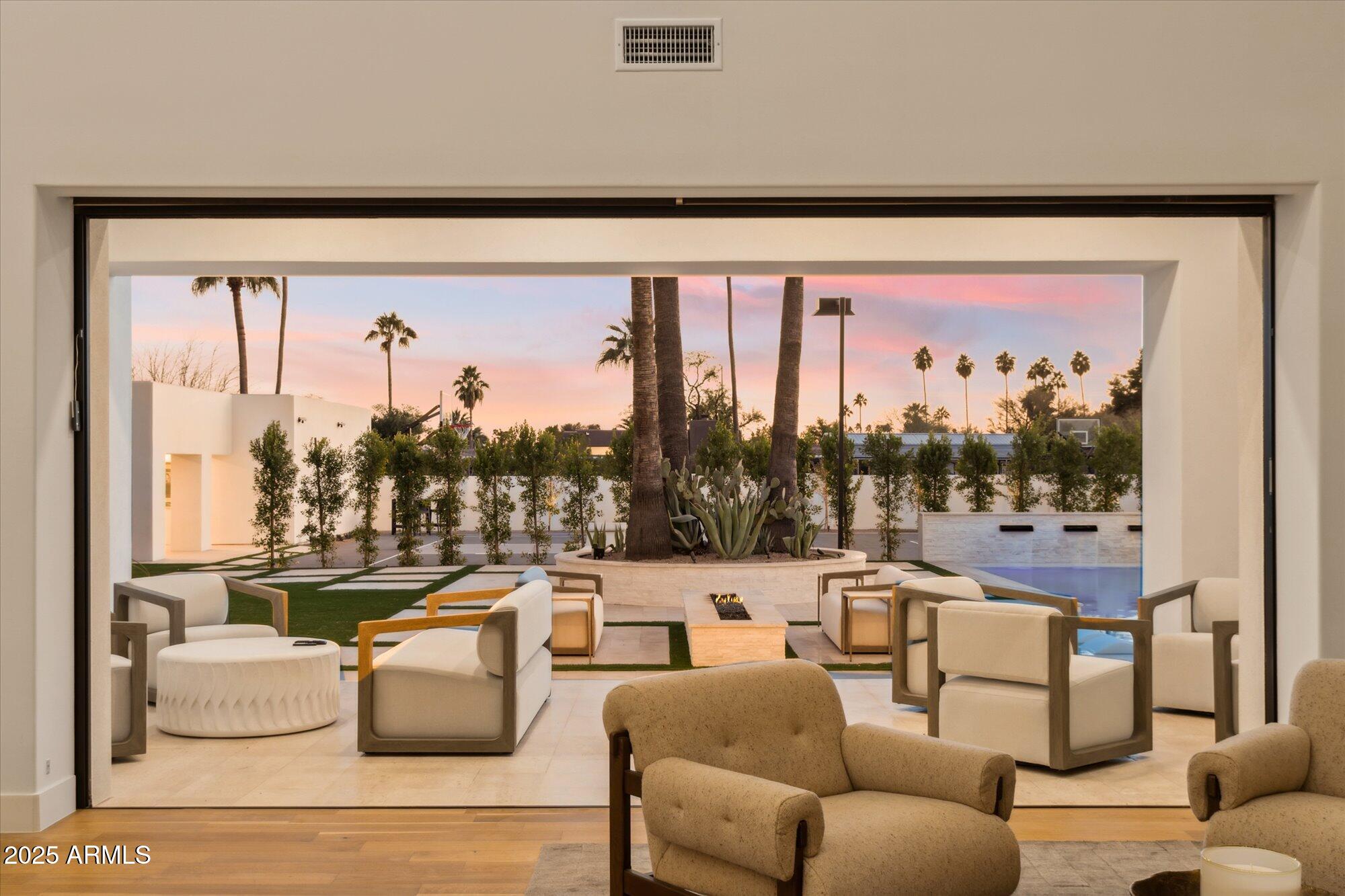 LA TIERRA ESTATES AMD - Residential