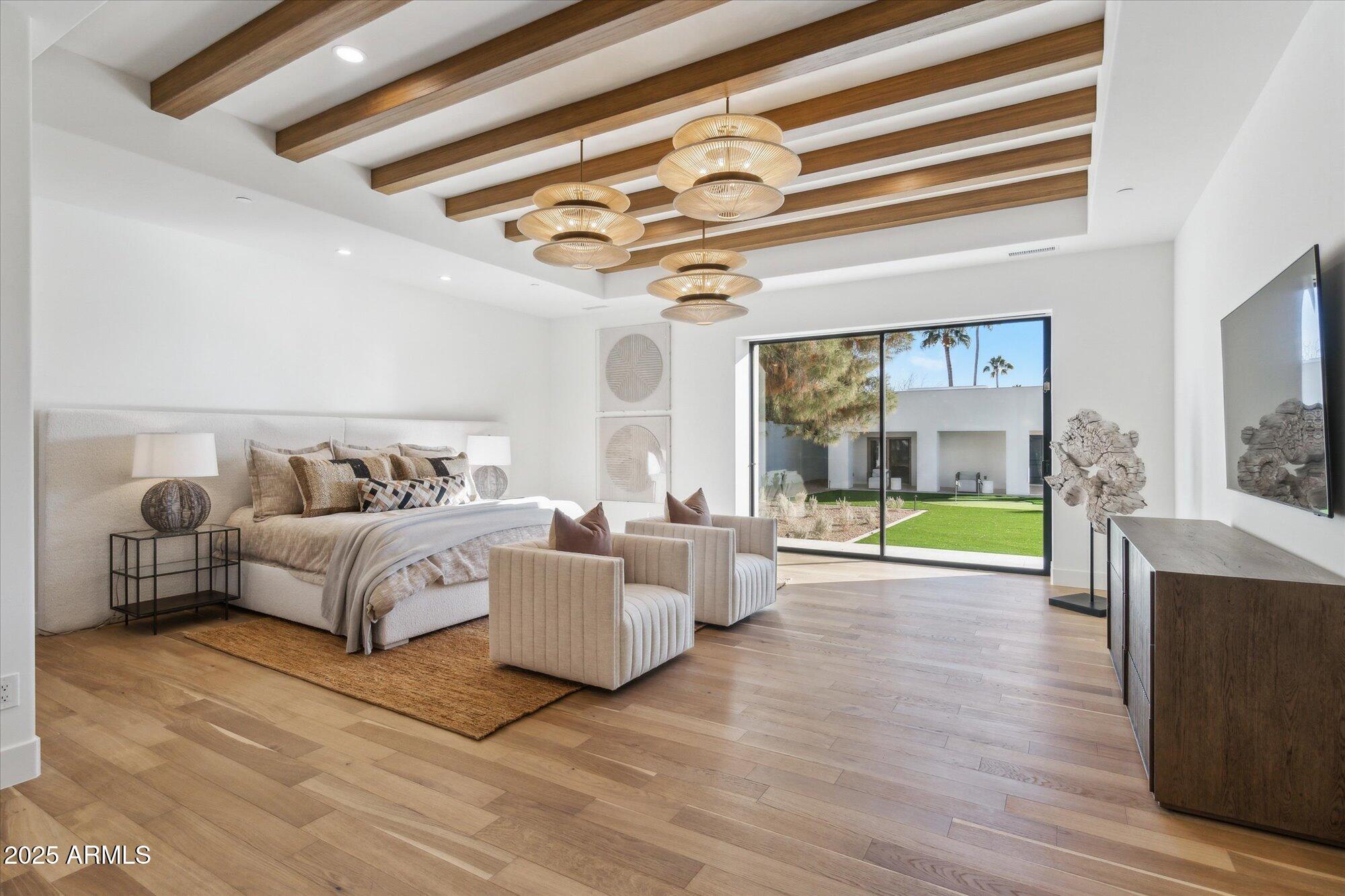 LA TIERRA ESTATES AMD - Residential